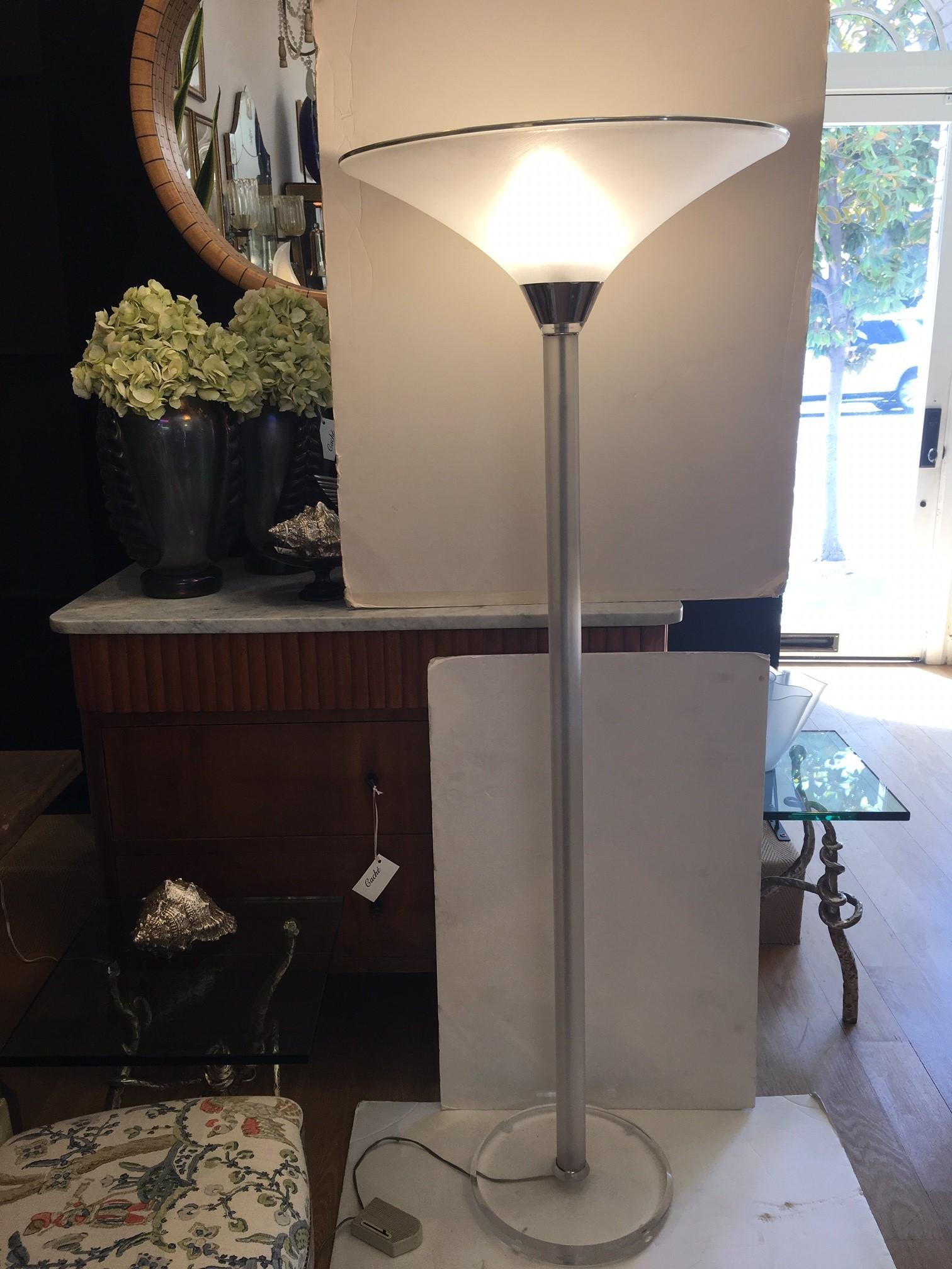 Vintage Italian Acrylic Hardwired with Foot Switch Floor Lamp by Relco Italia In Good Condition For Sale In Los Angeles, CA