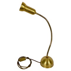 Lampe de bureau italienne vintage réglable en laiton des années 60