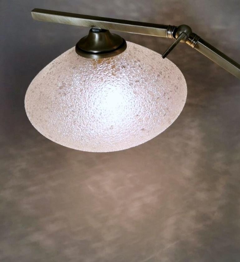 Lampe de bureau italienne vintage réglable en laiton, verre et marbre en vente 7