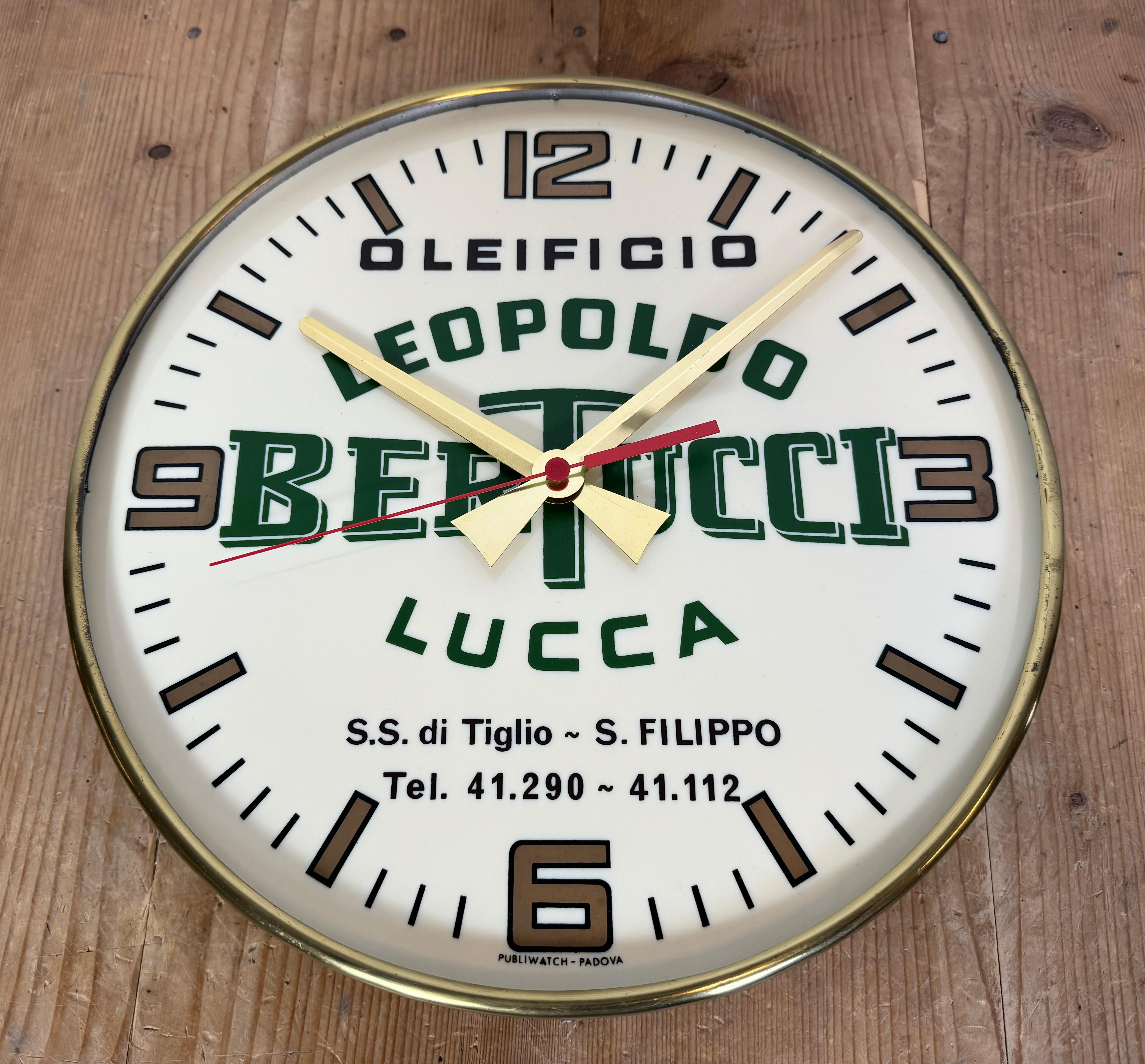 Horloge murale italienne publicitaire vintage, années 1970 en vente 4