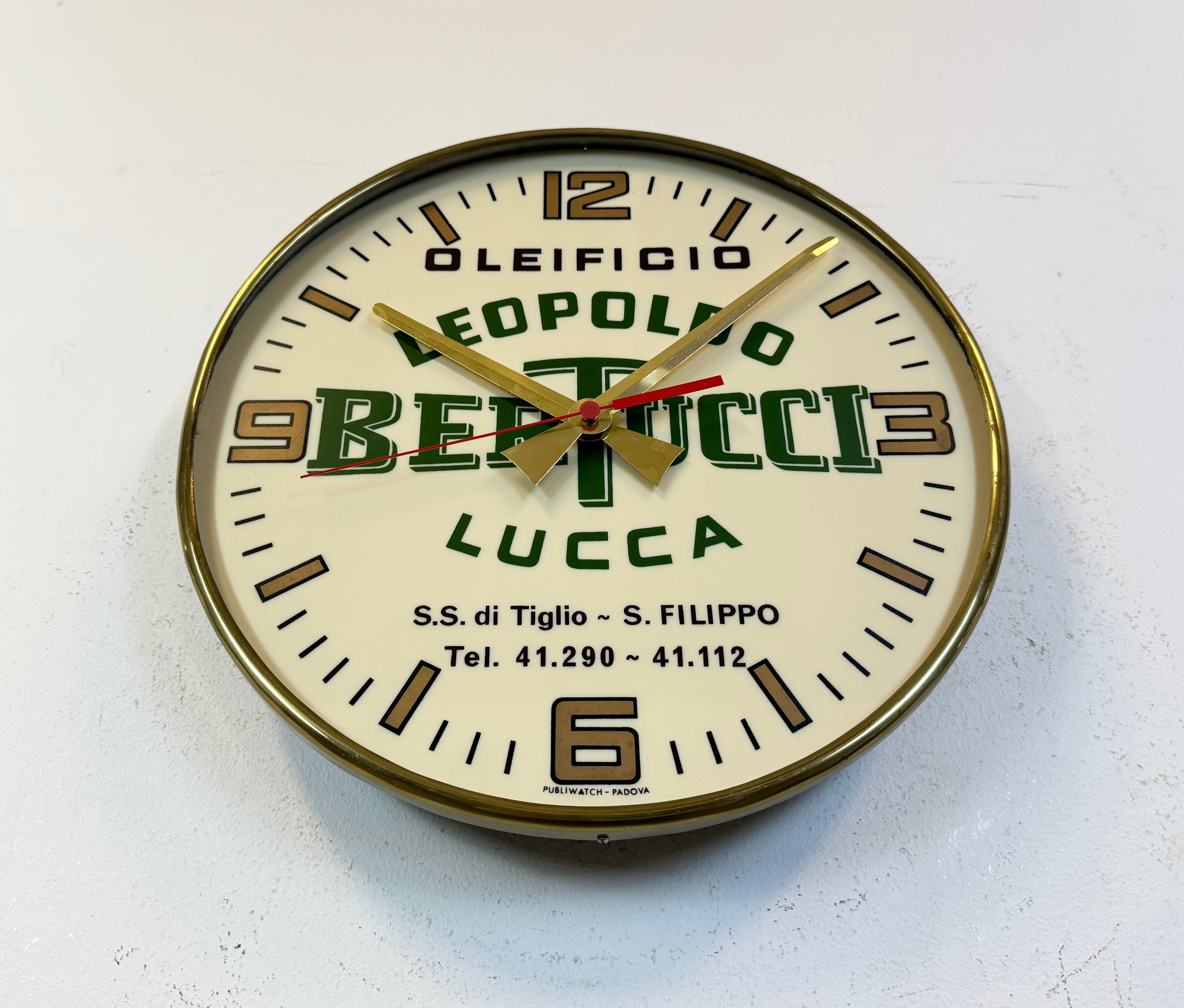 Métal Horloge murale italienne publicitaire vintage, années 1970 en vente