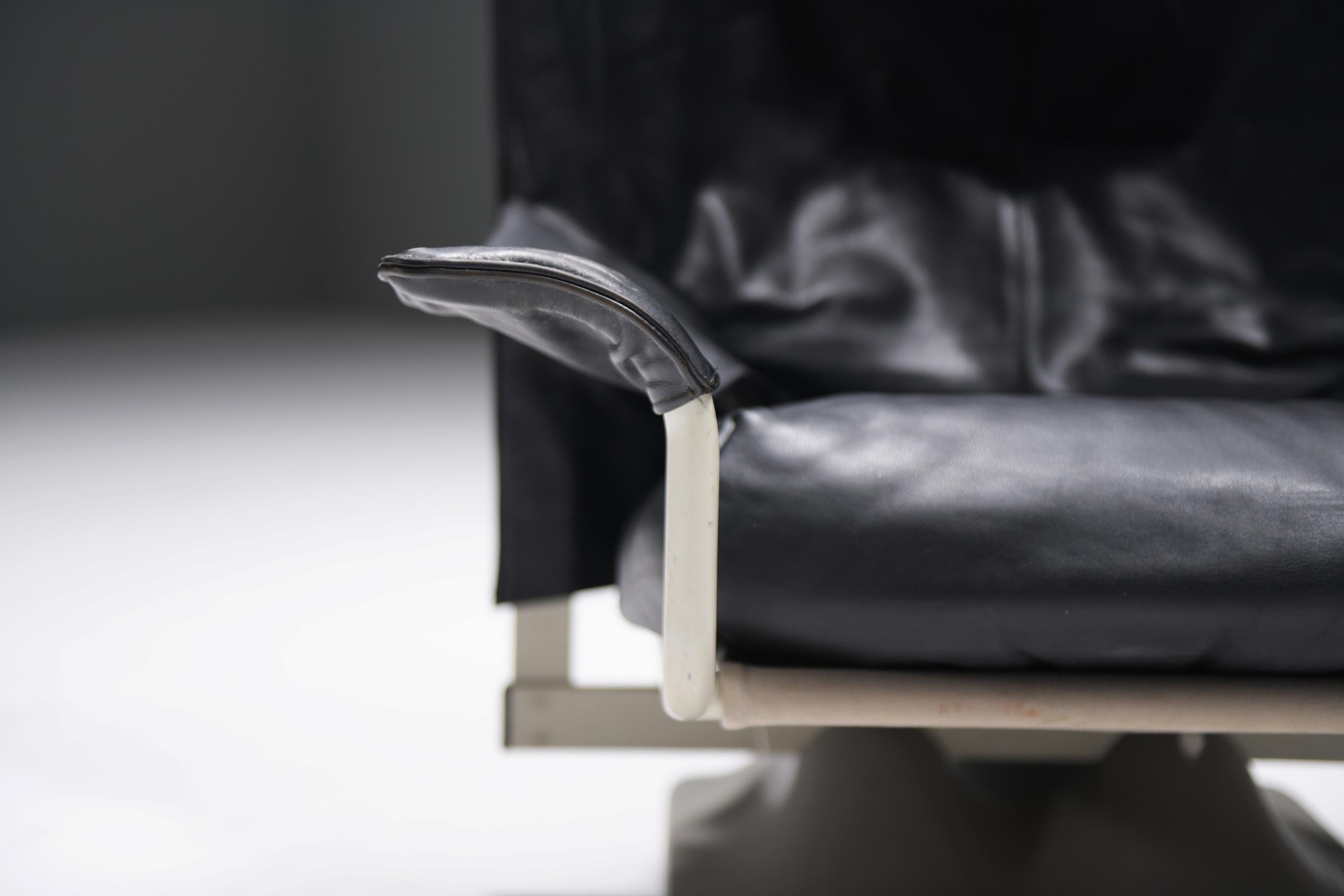 Chaise longue vintage italienne AEO en cuir noir par Paolo Deganello - Cassina en vente 3