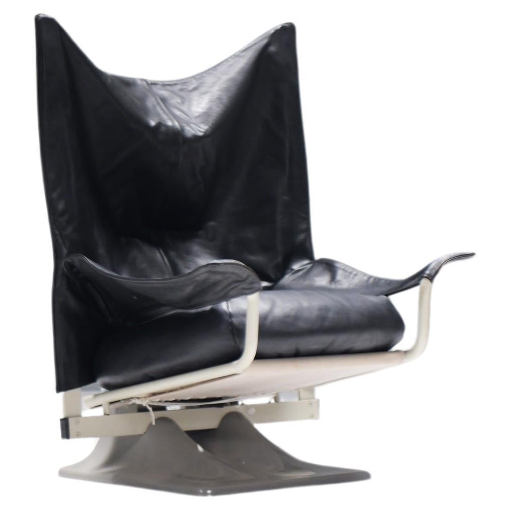 Vintage Italian AEO lounge chair in black leather by Paolo Deganello - Cassina