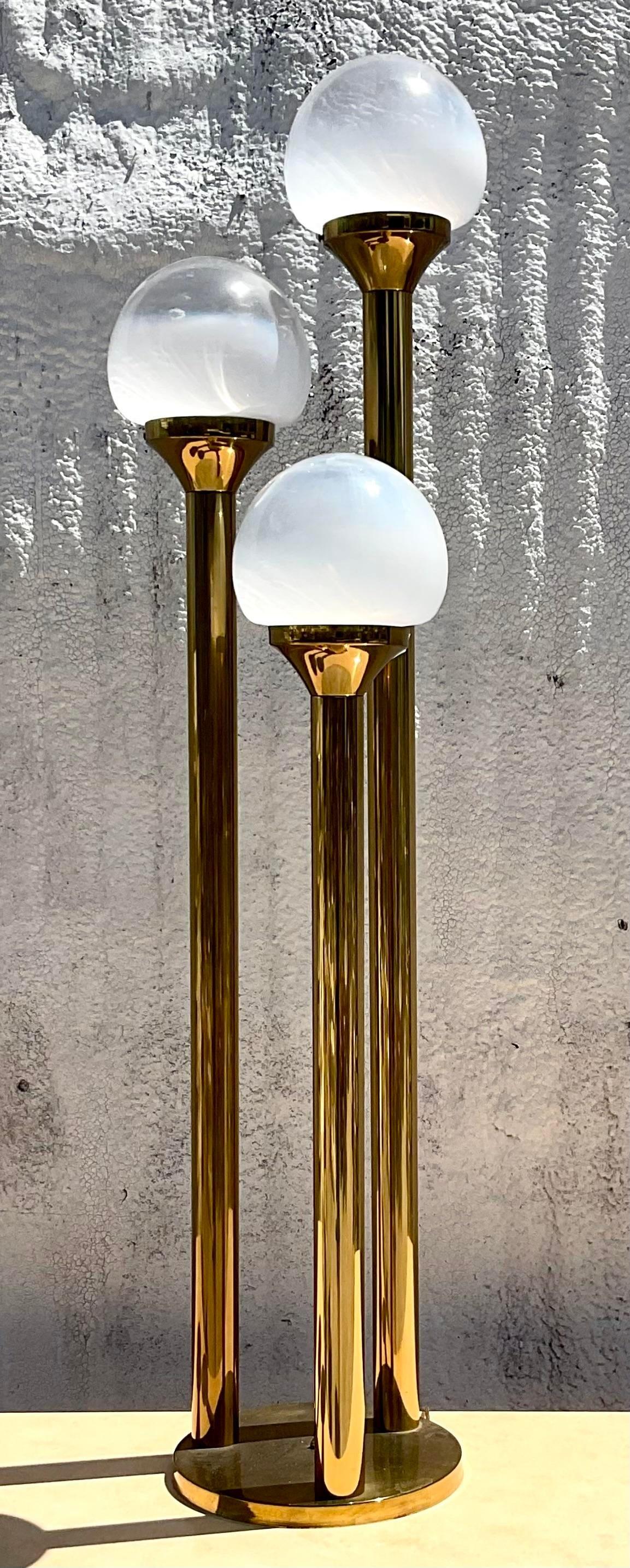 Mid-Century Modern Lampe italienne à trois globes d'après Mezzaga Murano en vente