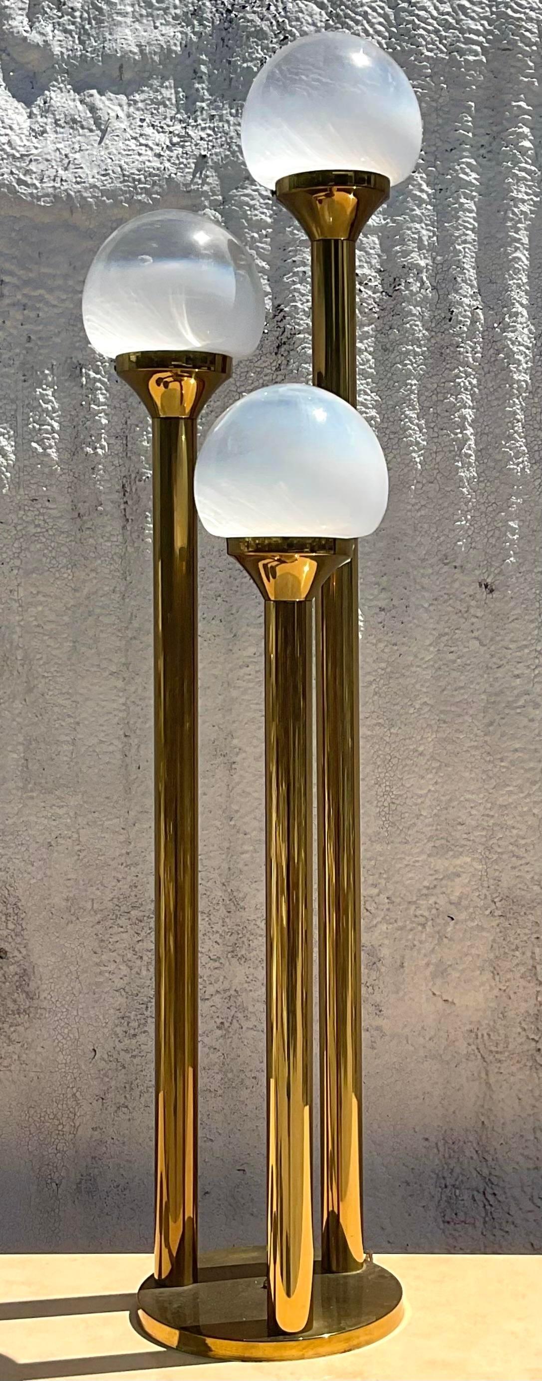 Lampe italienne à trois globes d'après Mezzaga Murano Bon état - En vente à west palm beach, FL