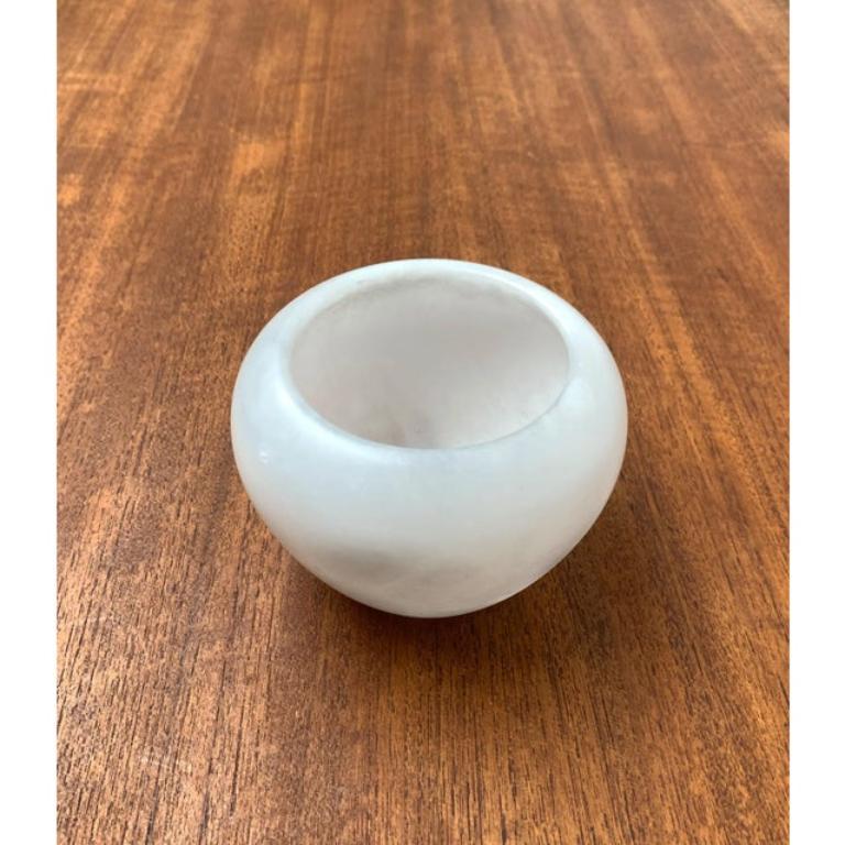 Italienische Schale aus Alabaster, 1970er Jahre (20. Jahrhundert) im Angebot
