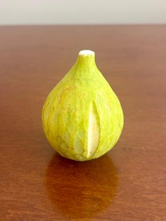 Pera d'alabastro italiana d'epoca intagliata a mano