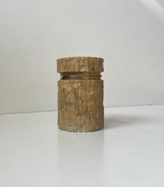 Portagioie italiano d'epoca in pietra d'alabastro di Romano Bianchi, anni '70