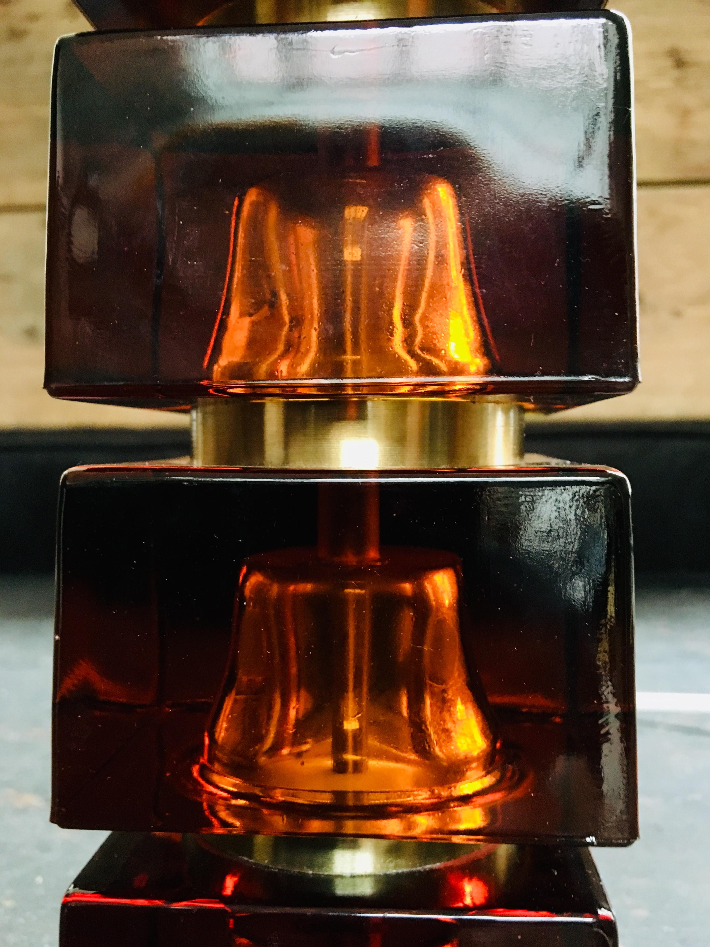 Vintage Italian Amber Colored Glass Cube and Brass Table Lamp In Good Condition In Haddonfield, NJ