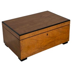 Vintage Italienisch Bernstein Wood Rechteckig Deckel Box