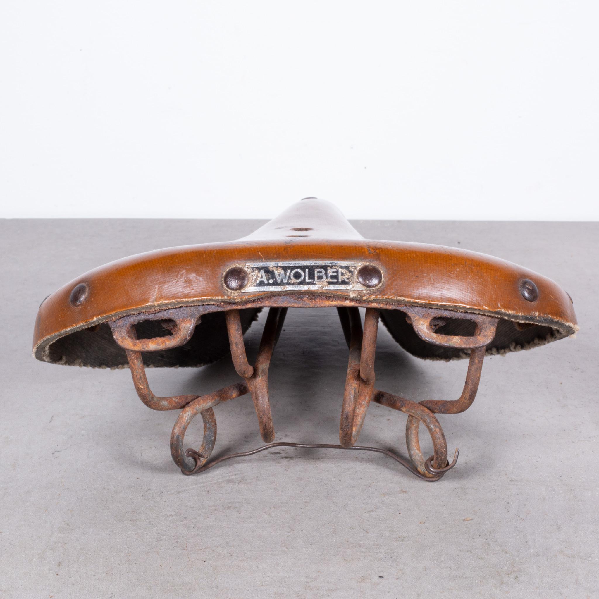 Sillines de bicicleta vintage de cuero italiano y francés C.1930 Acero en venta