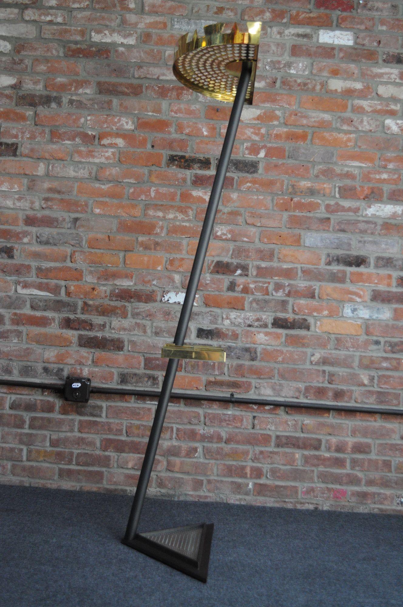 Vintage Italian Angled Coat Rack with Umbrella Stand in Painted Steel and Brass For Sale 11