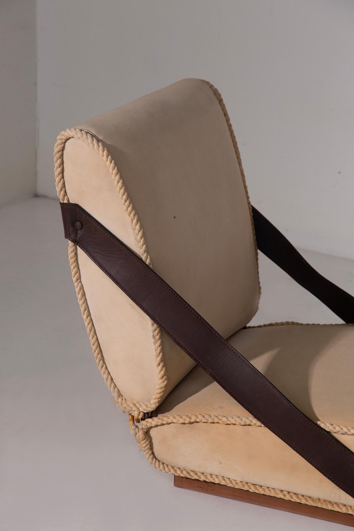 Mid-Century moderno Vintage italian armchair in stile Gio Ponti in original fabric in vendita