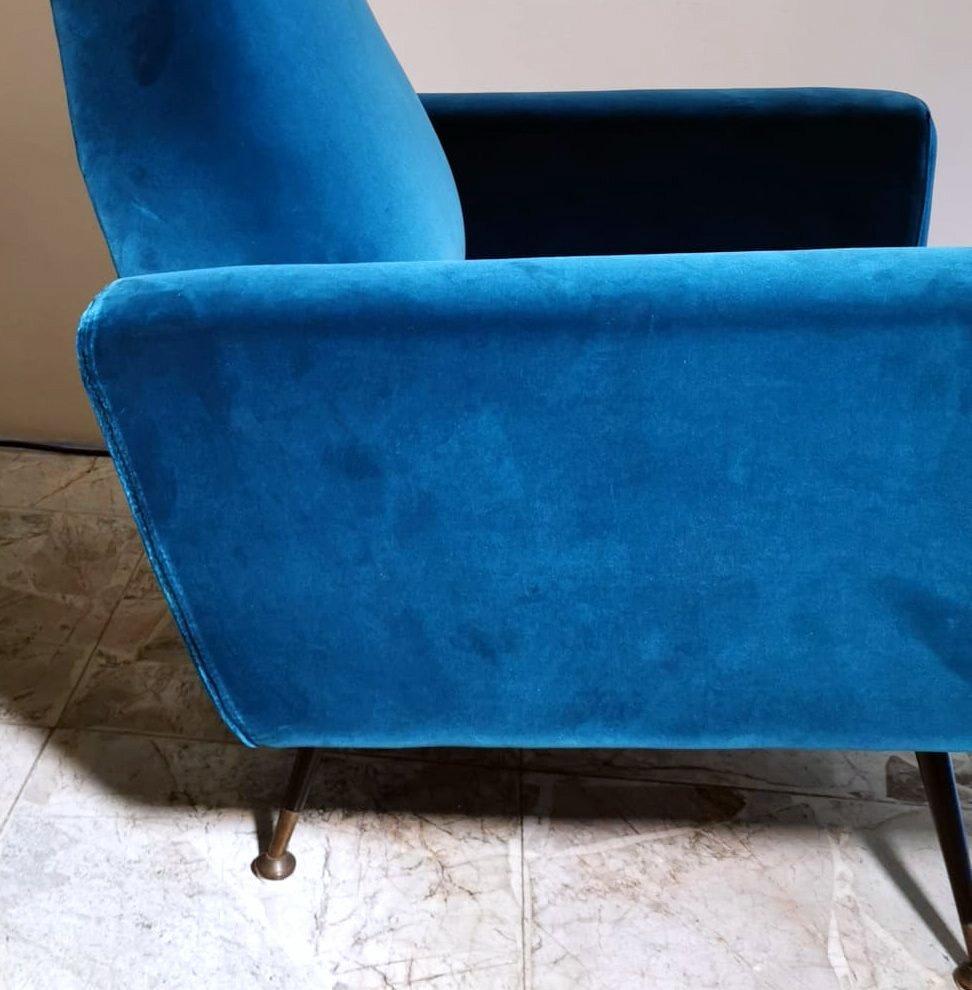 Vintage Italian Armchair Upholstered and Covered in Velvet Ottanio Color For Sale 3