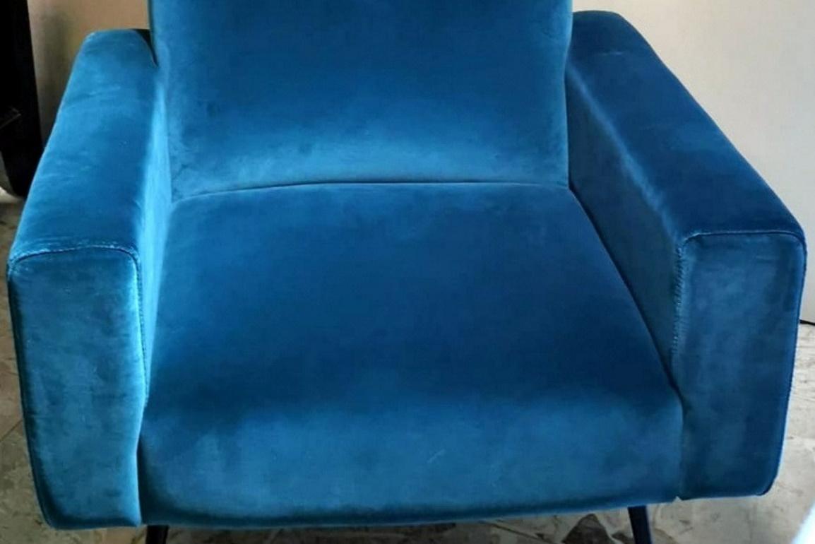Vintage Italian Armchair Upholstered and Covered in Velvet Ottanio Color For Sale 1