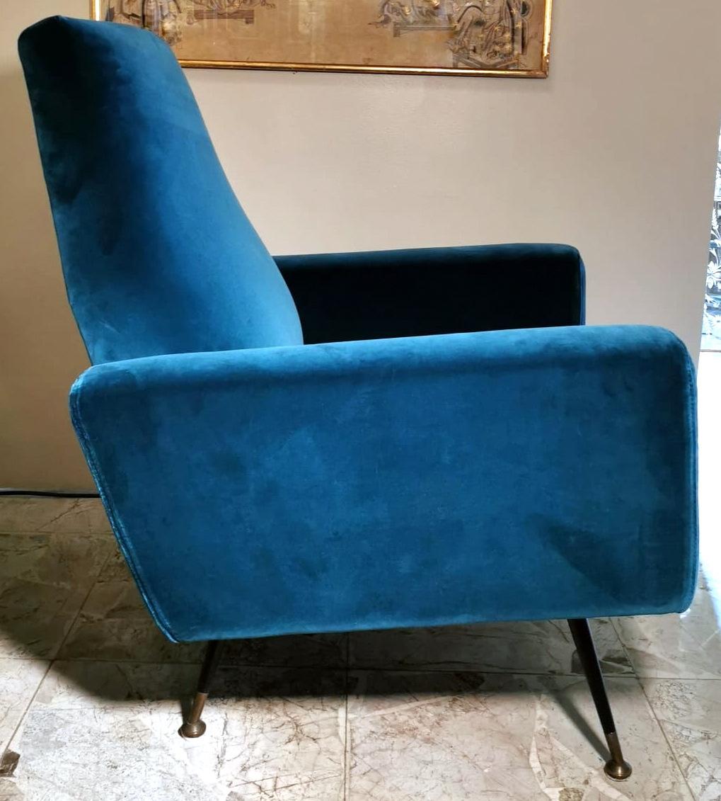 Vintage Italian Armchair Upholstered and Covered in Velvet Ottanio Color For Sale 2