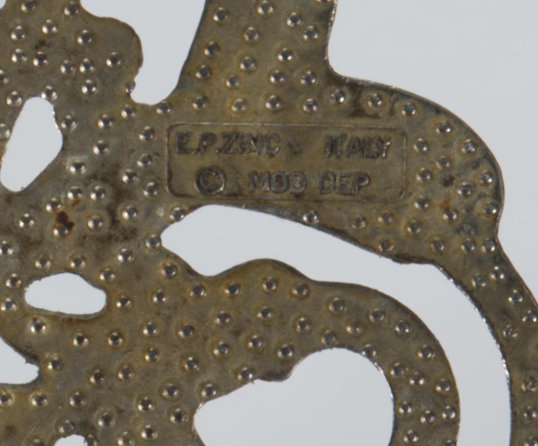 Trébede de metal Art Decó italiano vintage Cesta de bayas Ramas en venta 1
