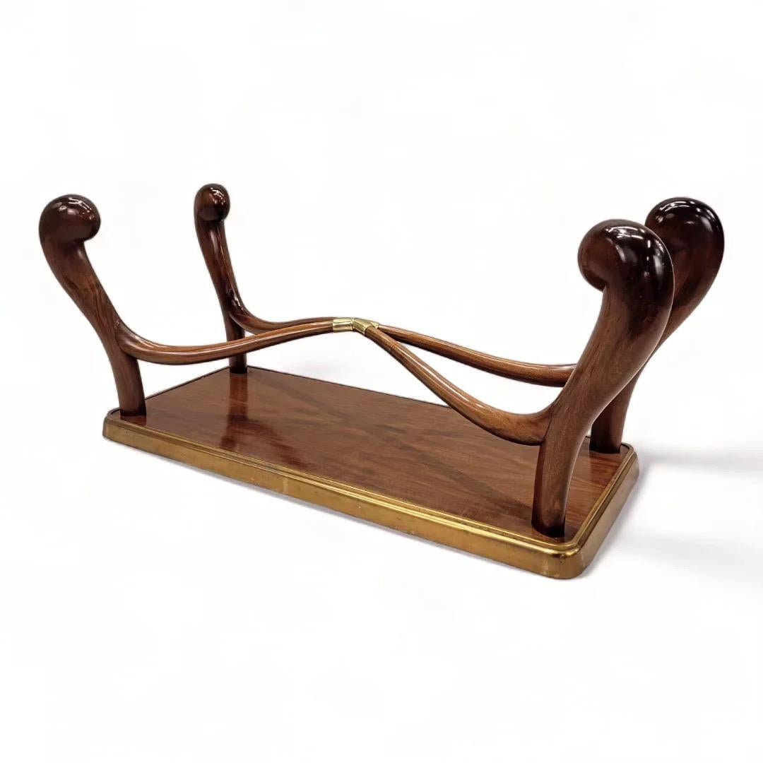 Vintage Italian Art Deco Skulptur Nussbaum & Messing Esstisch im Zustand „Gut“ im Angebot in Chicago, IL
