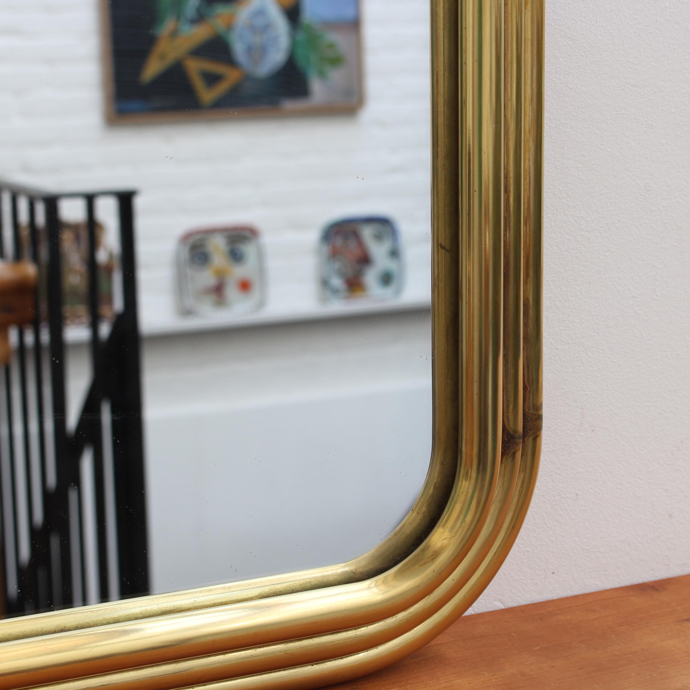 Vintage Italian Art Deco Wall Mirror with Brass Frame (circa 1960s) For Sale 6