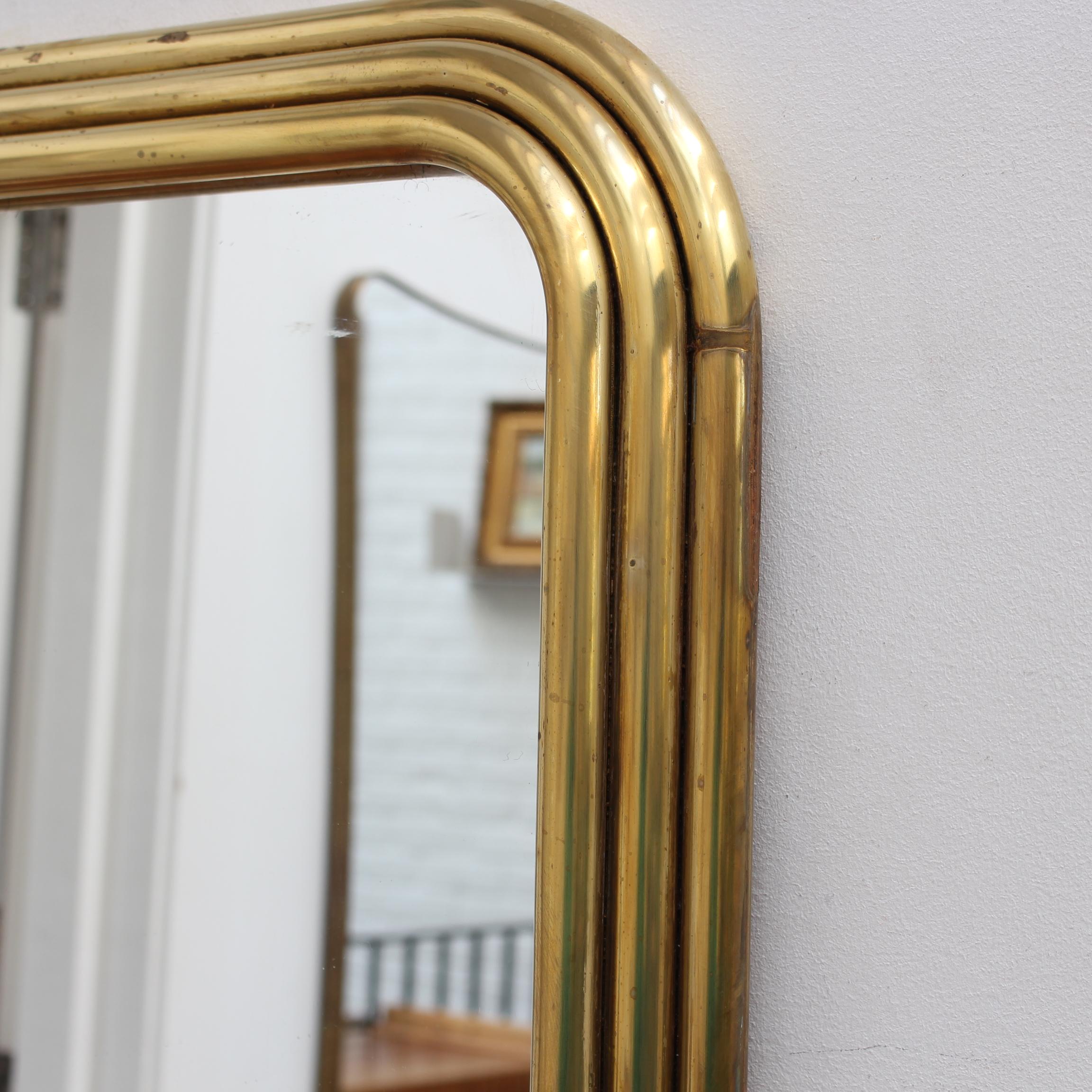 Vintage Italian Art Deco Wall Mirror with Brass Frame (circa 1960s) en vente 7