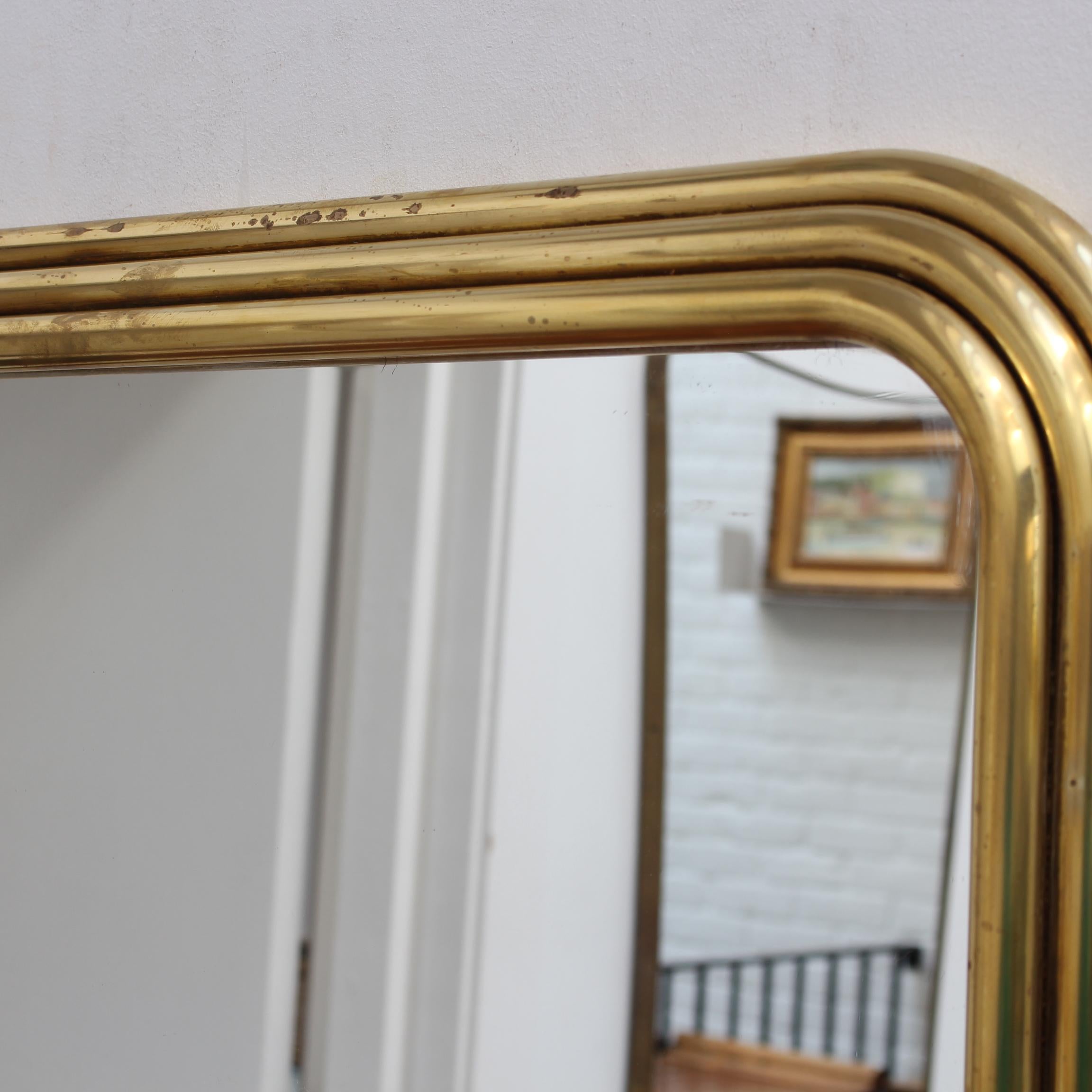 Vintage Italian Art Deco Wall Mirror with Brass Frame (circa 1960s) For Sale 11