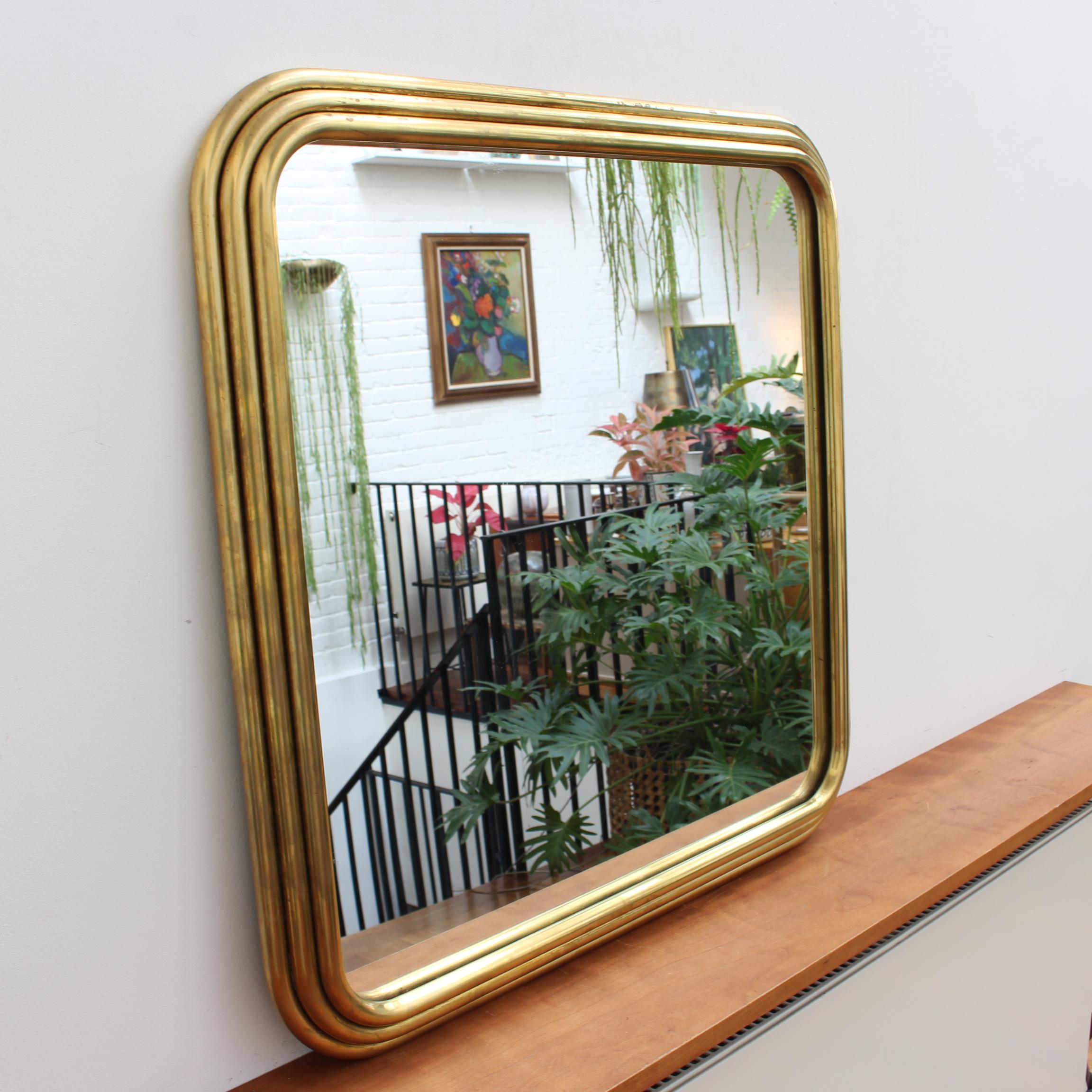 Vintage Italian Art Deco Wall Mirror with Brass Frame (circa 1960s) For Sale 1