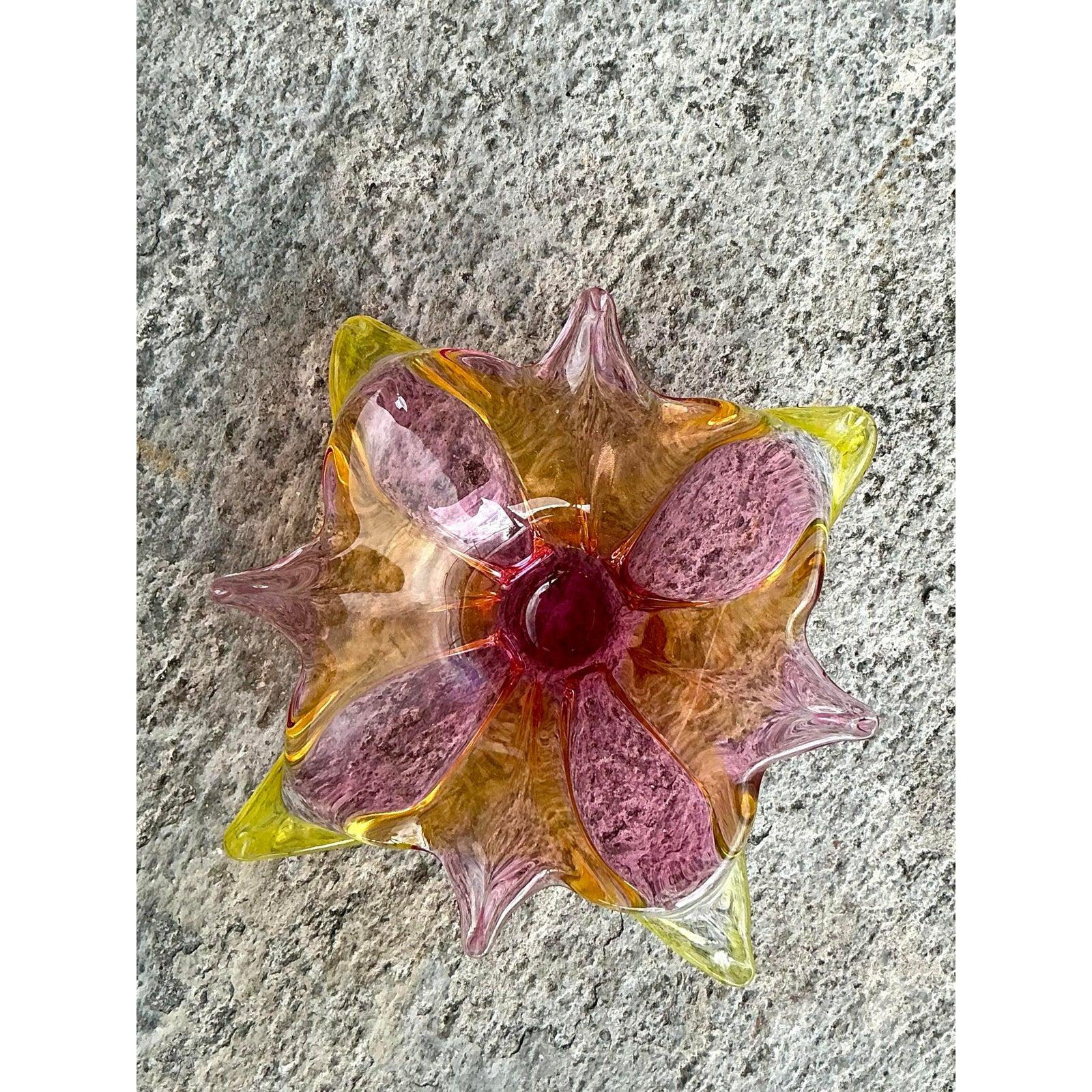 20th Century Vintage Italian Art Glass Bowl After Murano For Sale