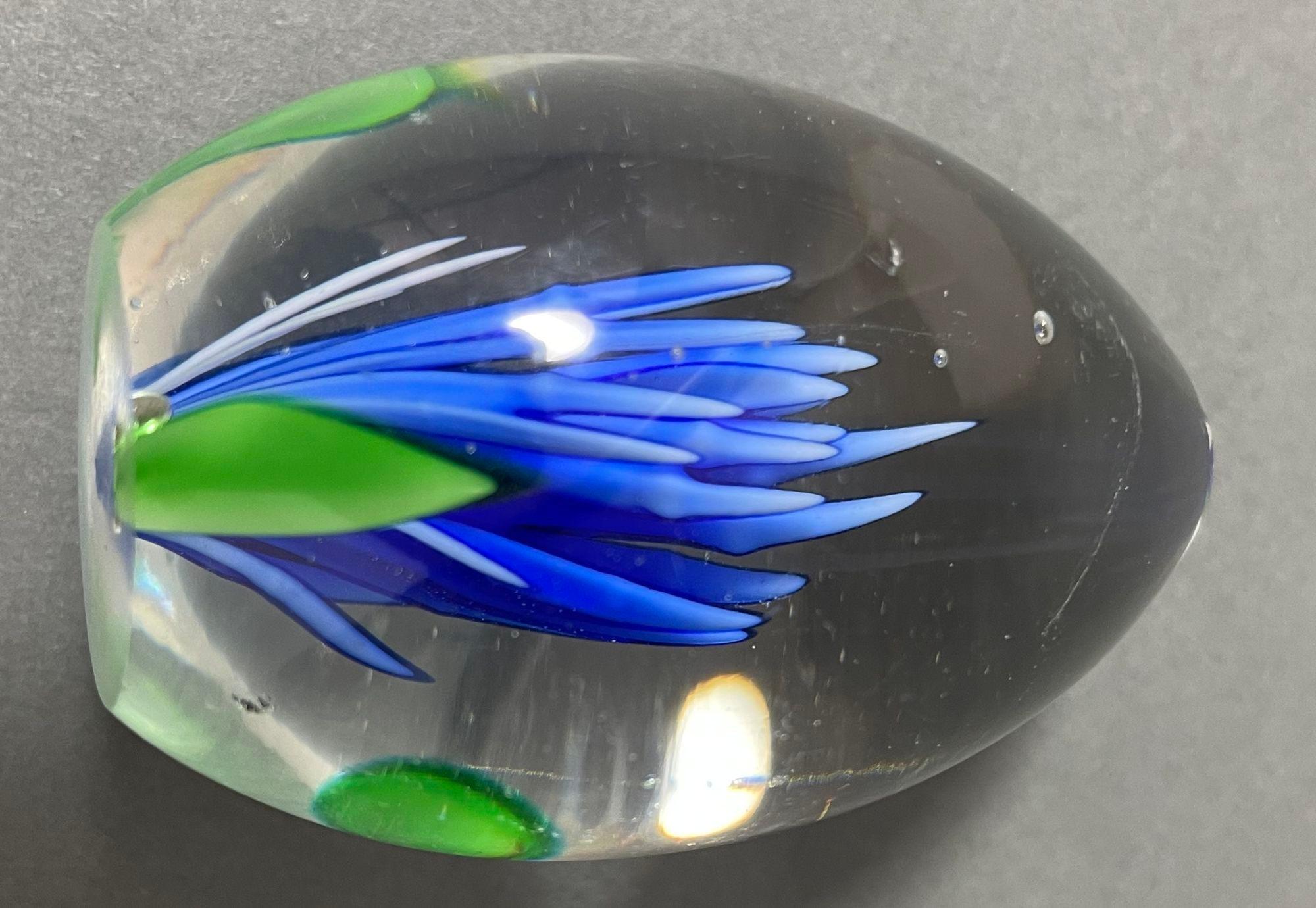 Vintage Italian Art Glass Paperweight Blue and Green Egg Shape For Sale 2