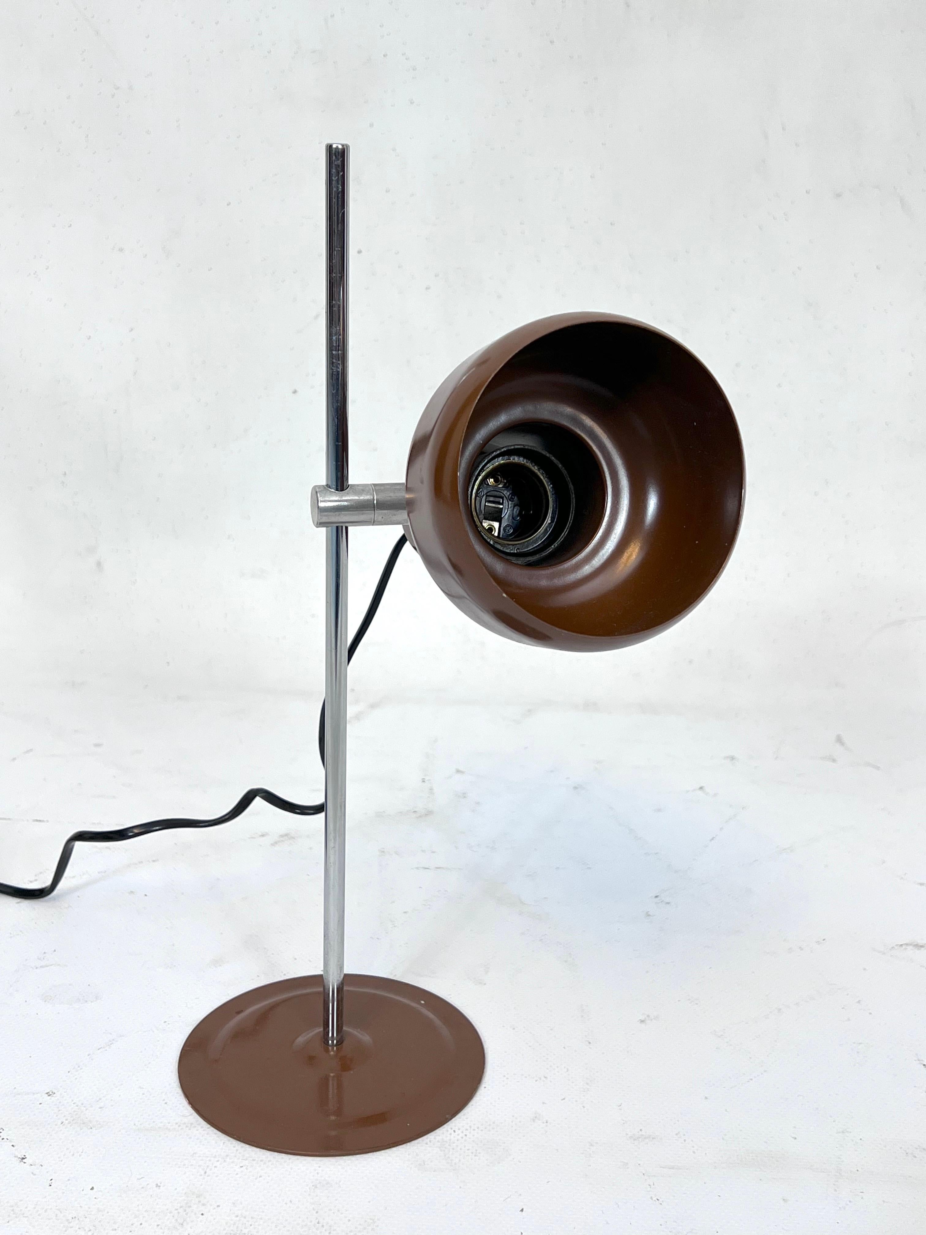 Vintage Italian Articulated Metal Table Lamp from 70s For Sale 2