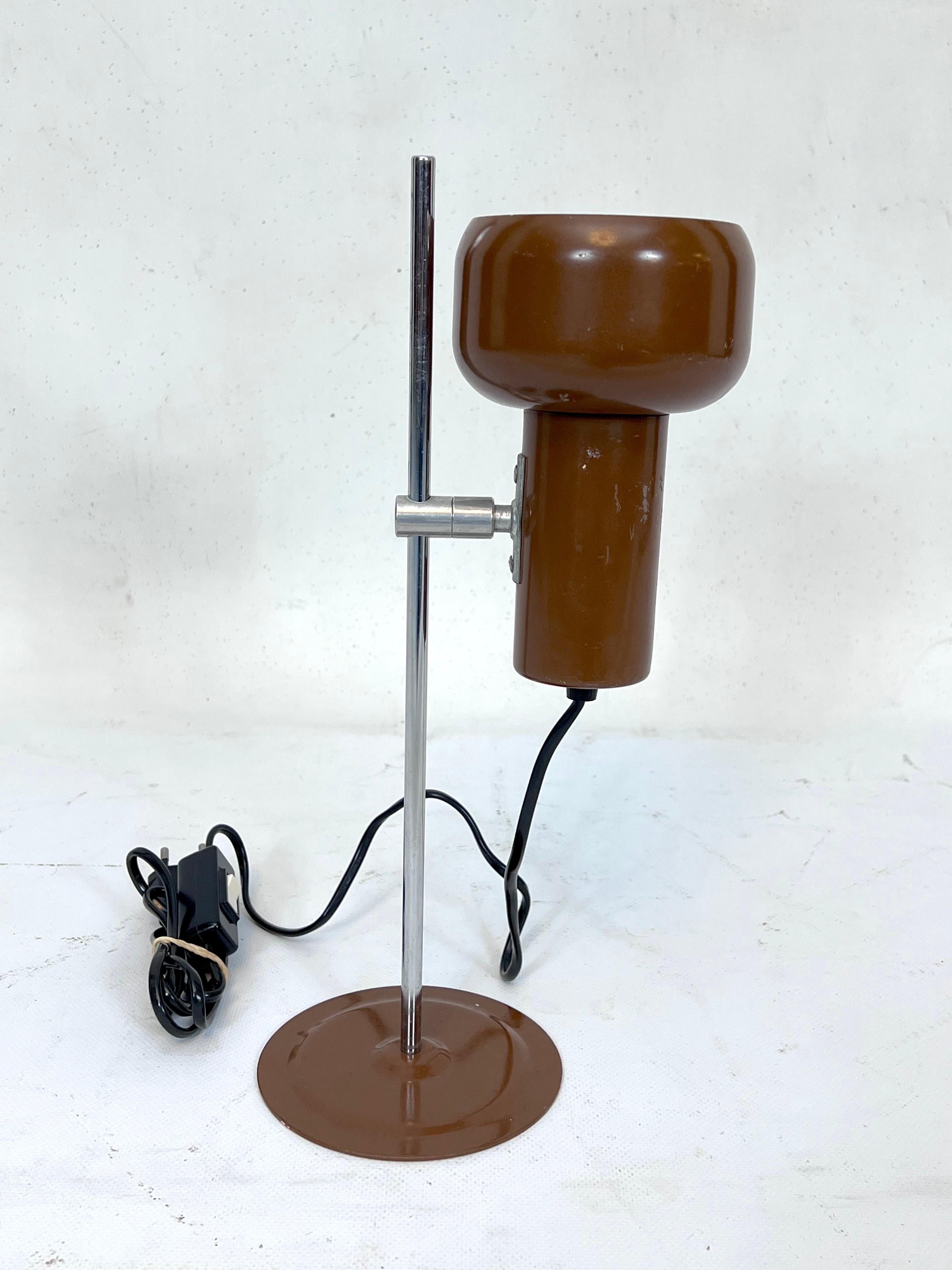 Vintage Italian Articulated Metal Table Lamp from 70s For Sale 4