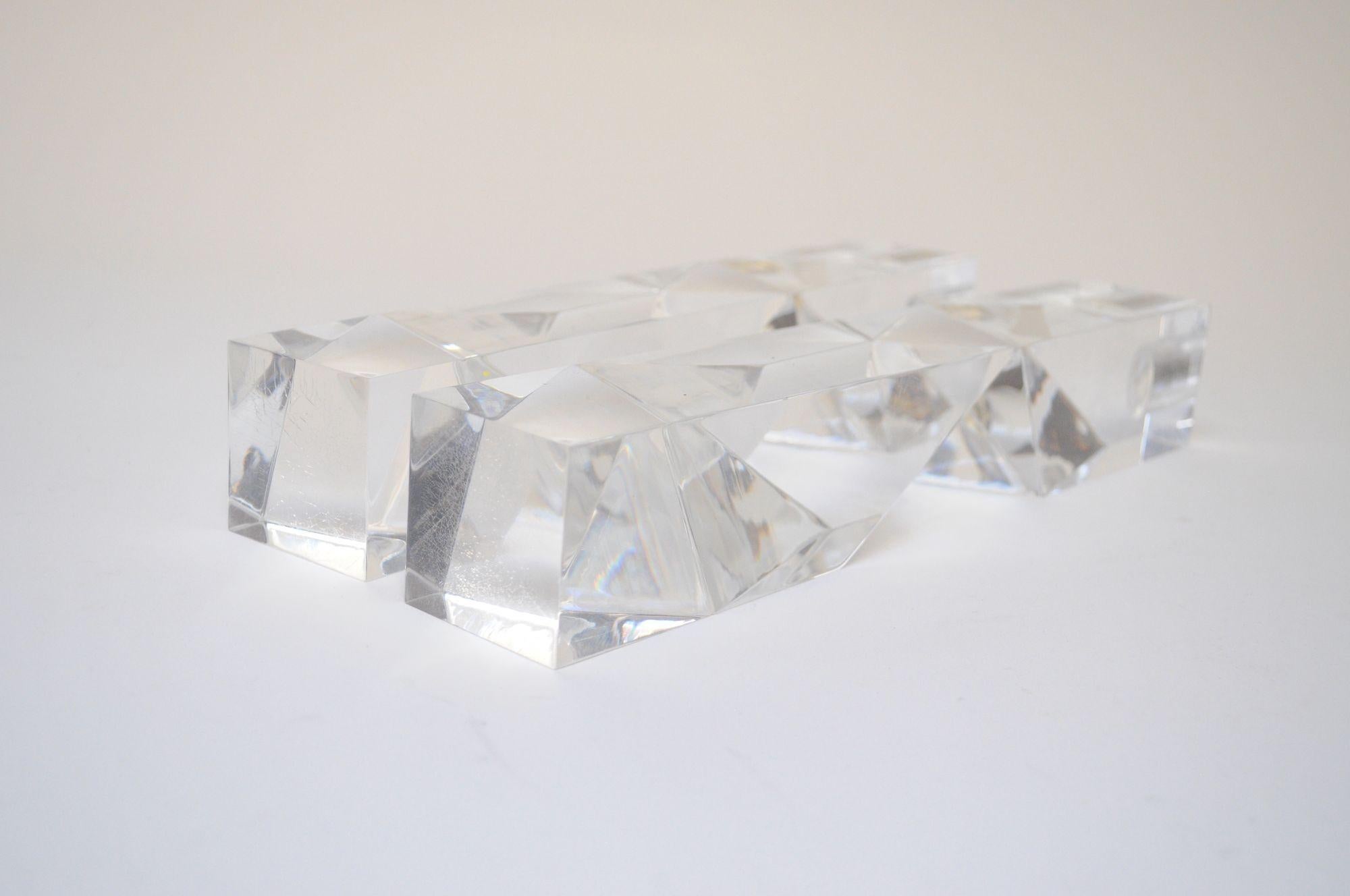 Portacandele scultoreo asimmetrico in lucite e ottone d'epoca in vendita 11