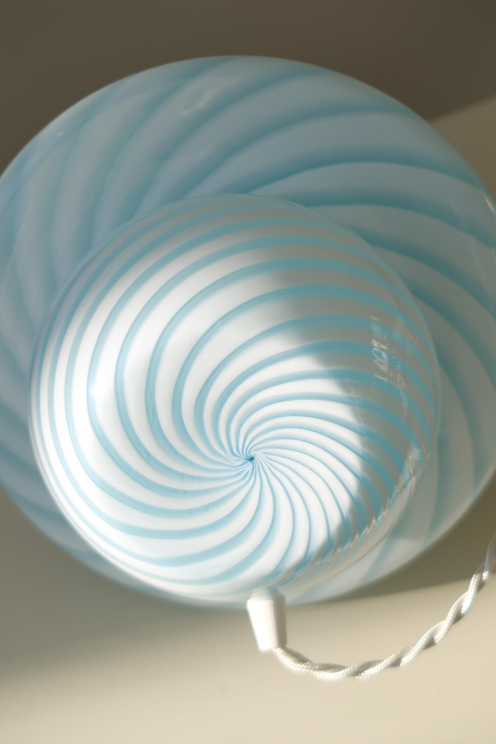 Italienische Babyblaue Murano Candy Swirl Pilzlampe, Pilz im Zustand „Gut“ in Copenhagen, DK