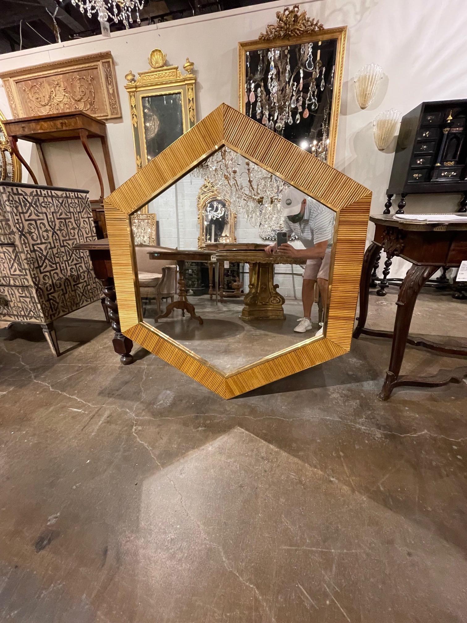 Great pair of vintage Italian bamboo and brass hex shaped mirrors. A lovely decorative element!
Note: Price listed is per item.