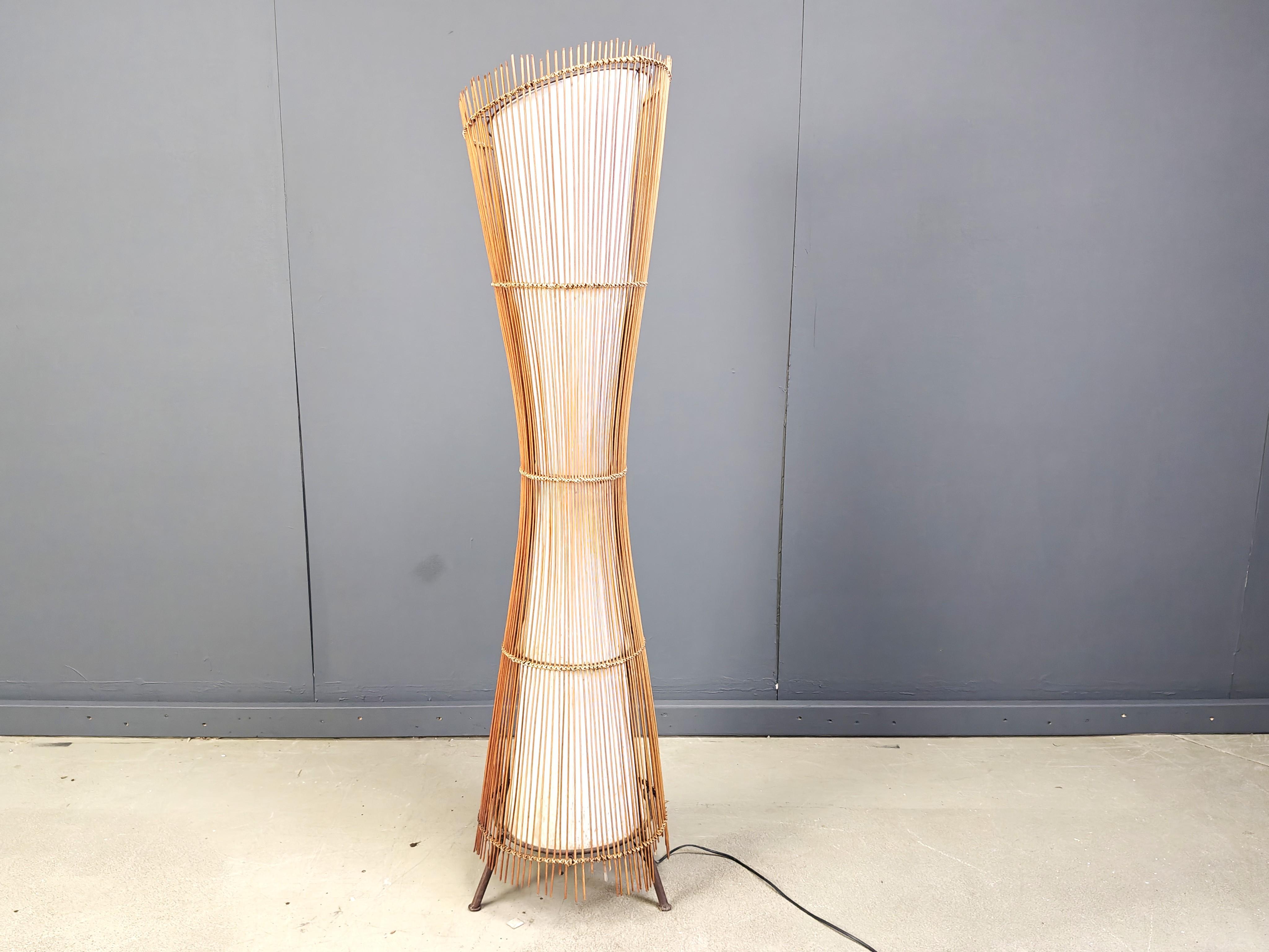 Vintage italian bamboo floor lamp, 1960s For Sale 3