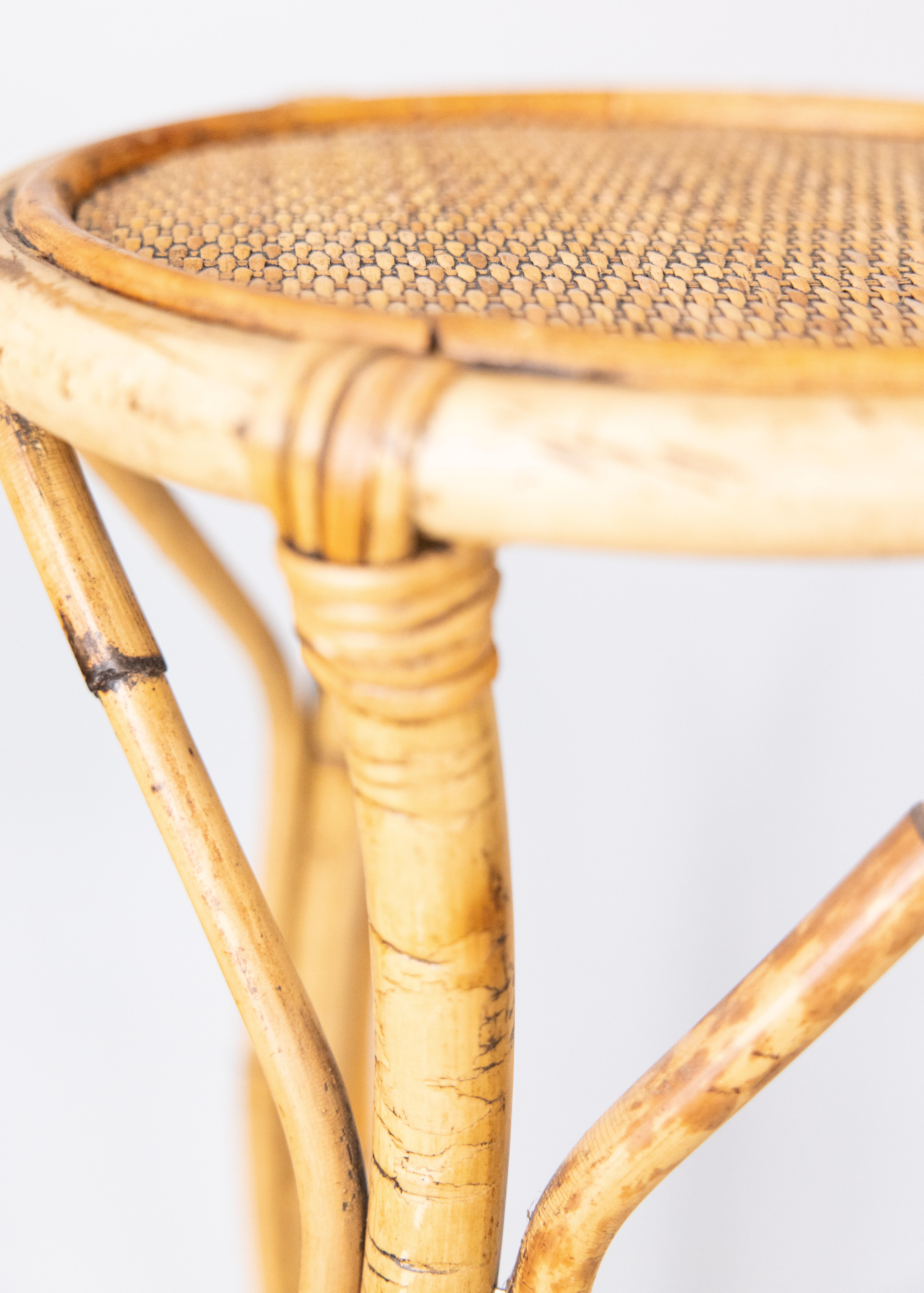 Vintage Italian Bamboo & Rattan 2 Tier Pedestal Display Plant Stand, ca. 1960 (20. Jahrhundert) im Angebot