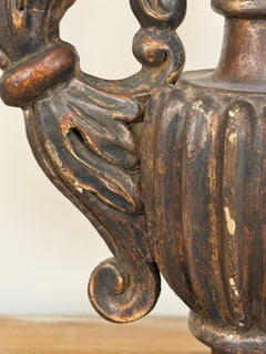 Lampada da tavolo vintage in legno intagliato in stile barocco italiano - Patina invecchiata