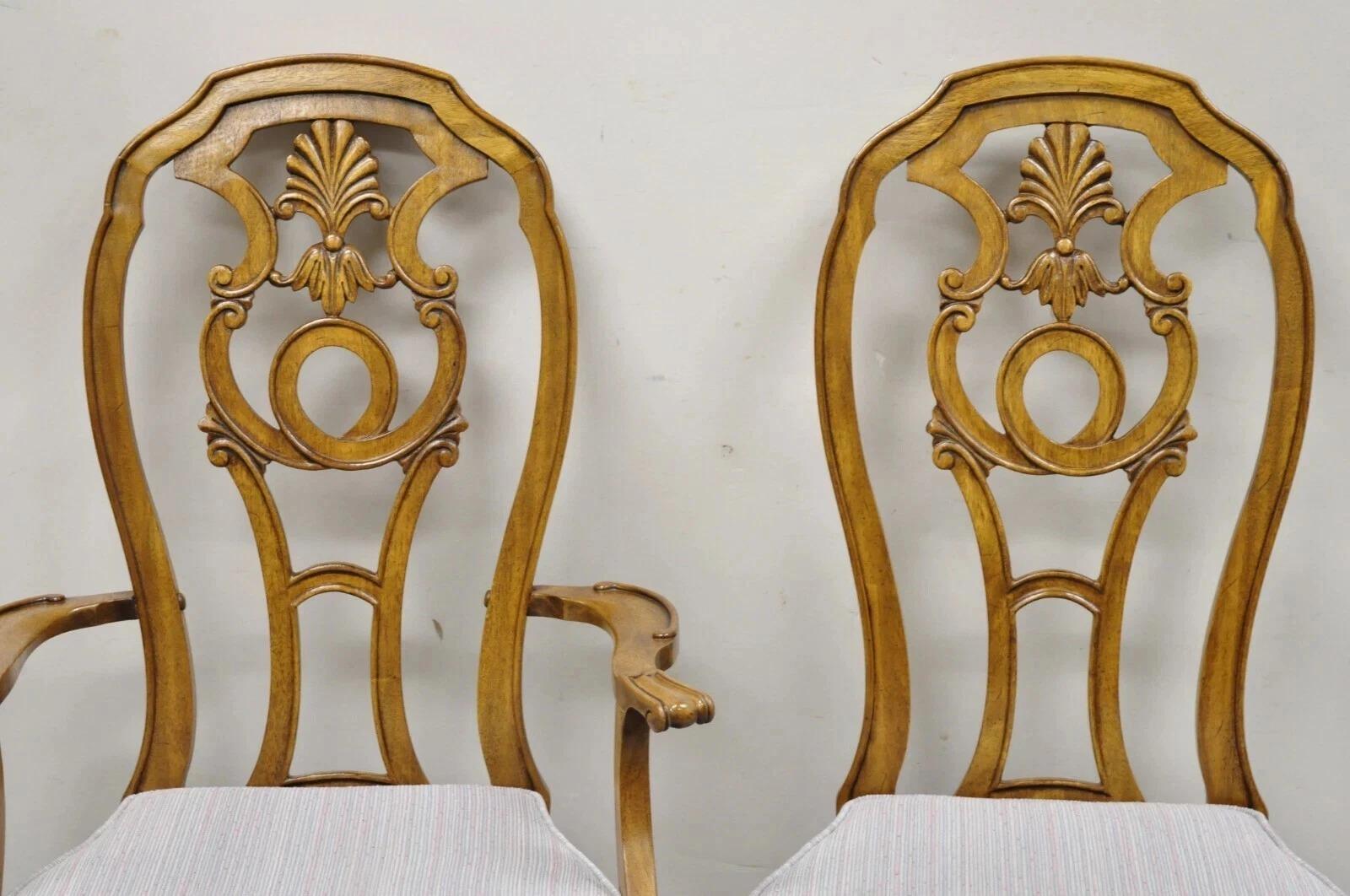 Baroque Chaises de salle à manger italiennes vintage baroque rococo en bois sculpté et ajouré - Lot de 6 en vente