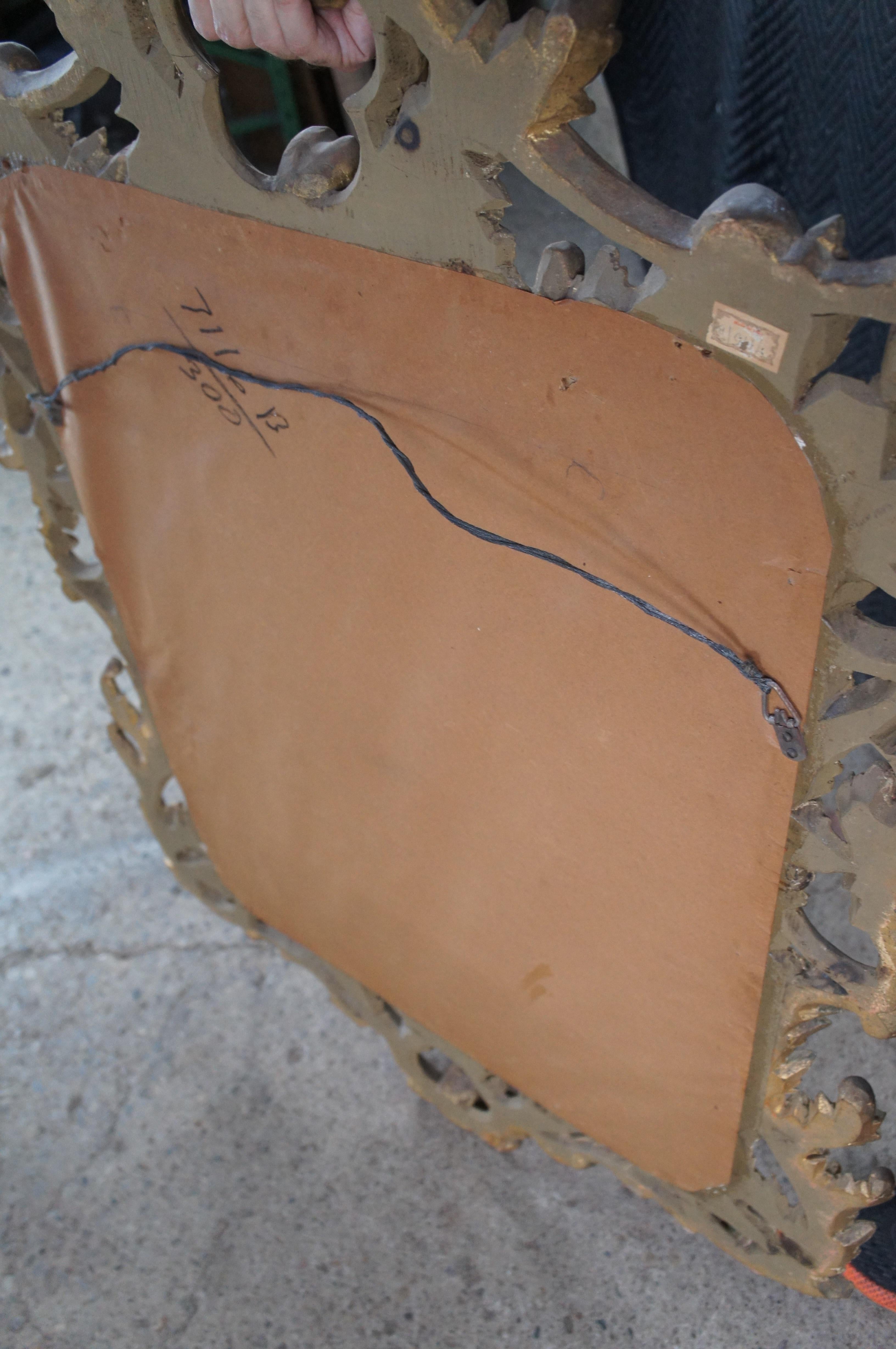 Specchio da parete d'epoca in stile barocco rococò con foglia d'acanto e sopra la mensola in vendita 6