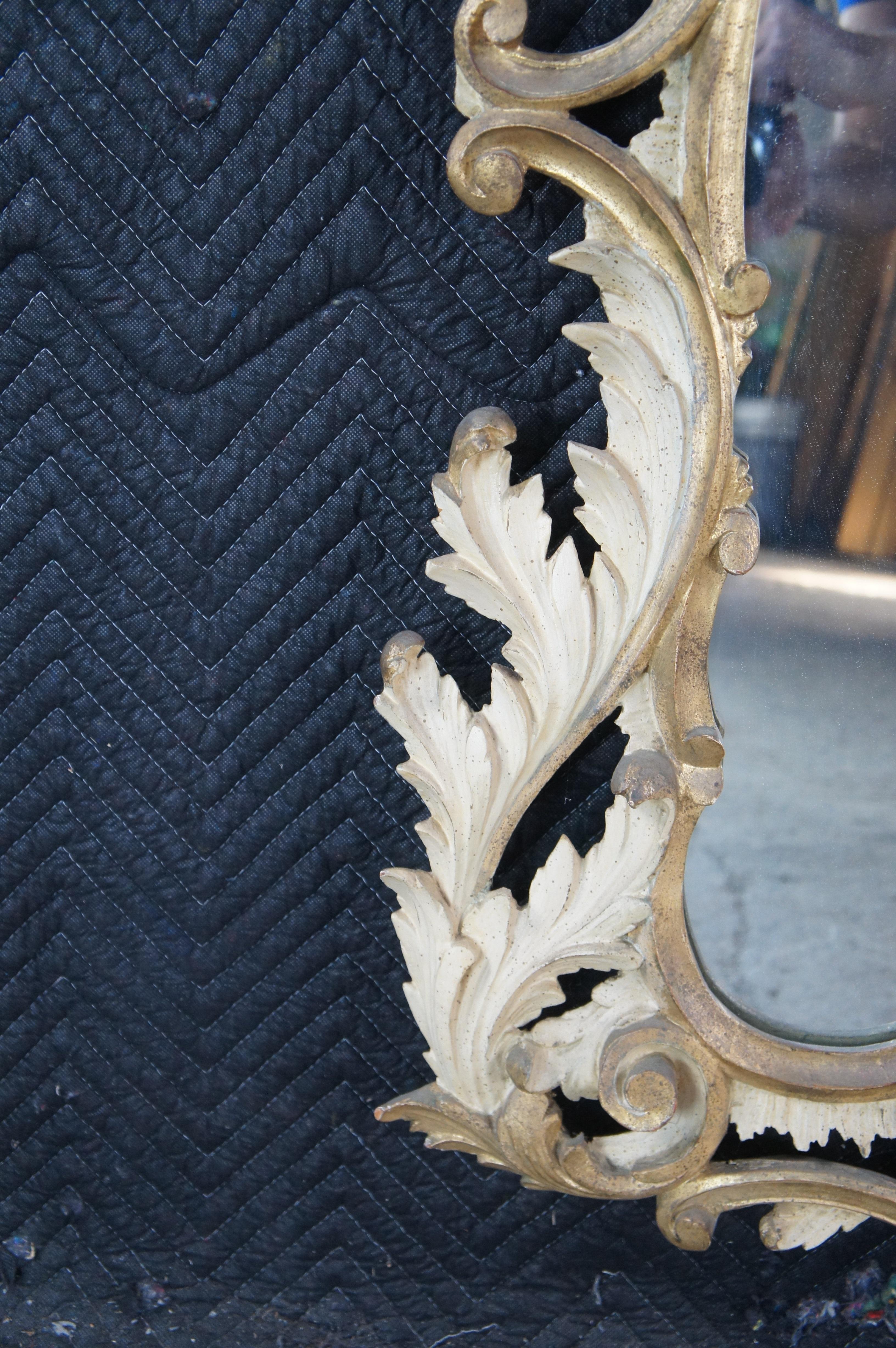 XX secolo Specchio da parete d'epoca in stile barocco rococò con foglia d'acanto e sopra la mensola in vendita