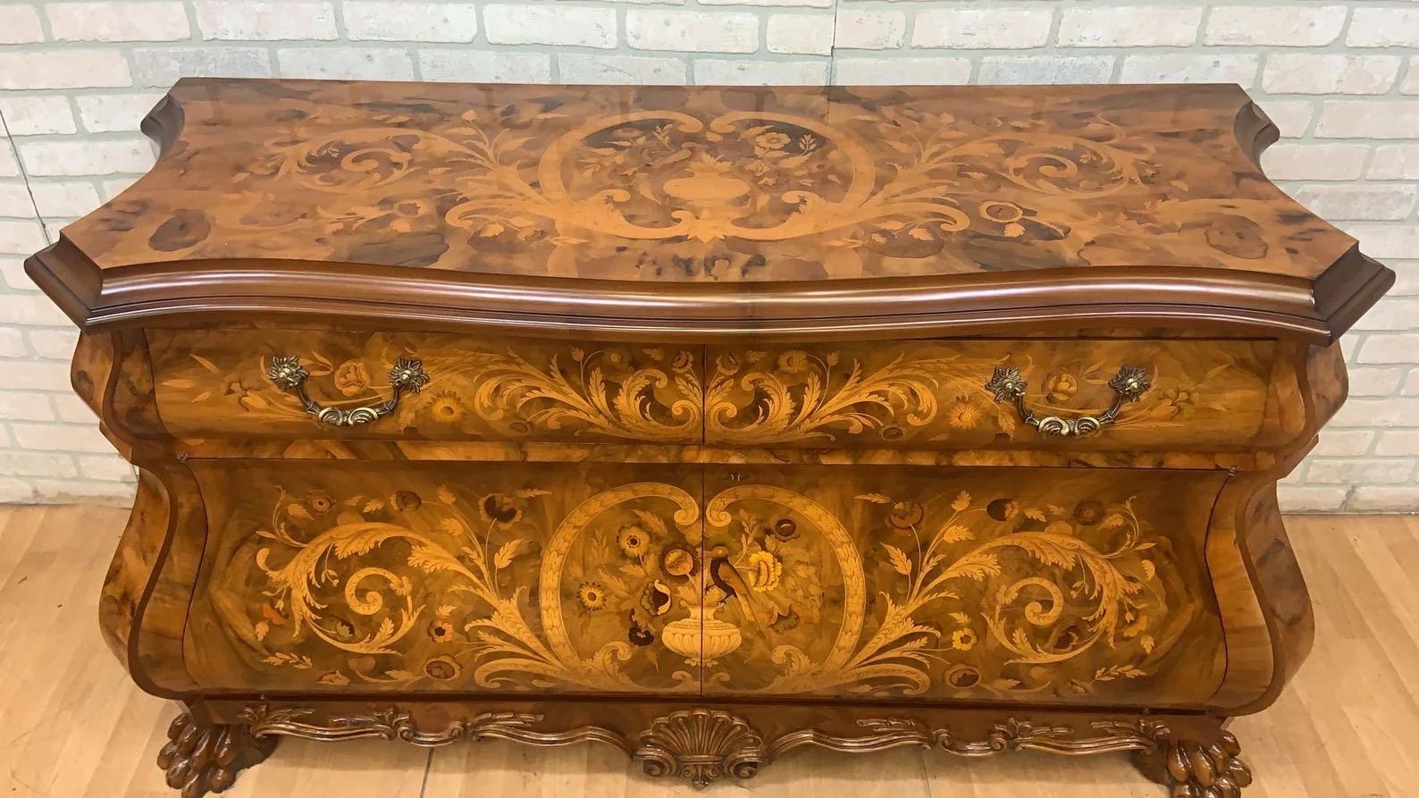 Néo-baroque Vieille armoire de rangement de style baroque italien avec marqueterie incrustée en vente