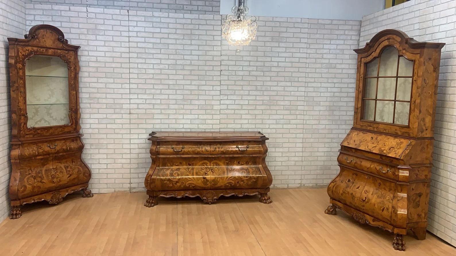 Vitrina esquinera vintage italiana de estilo barroco con incrustaciones de marquetería tallada en venta 1