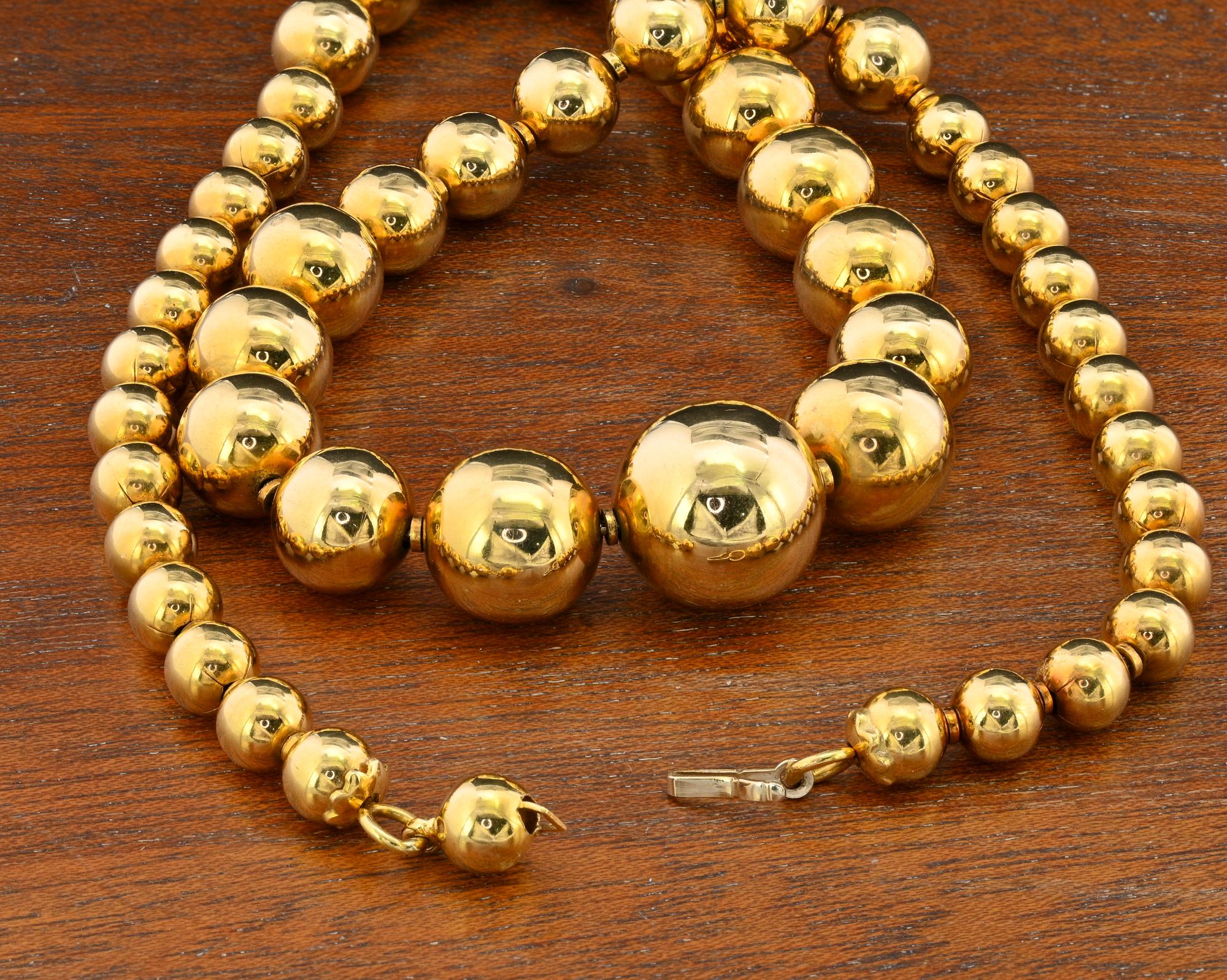 Vintage Italian Beaded Necklace 45 Grams 18 KT Gold For Sale 3