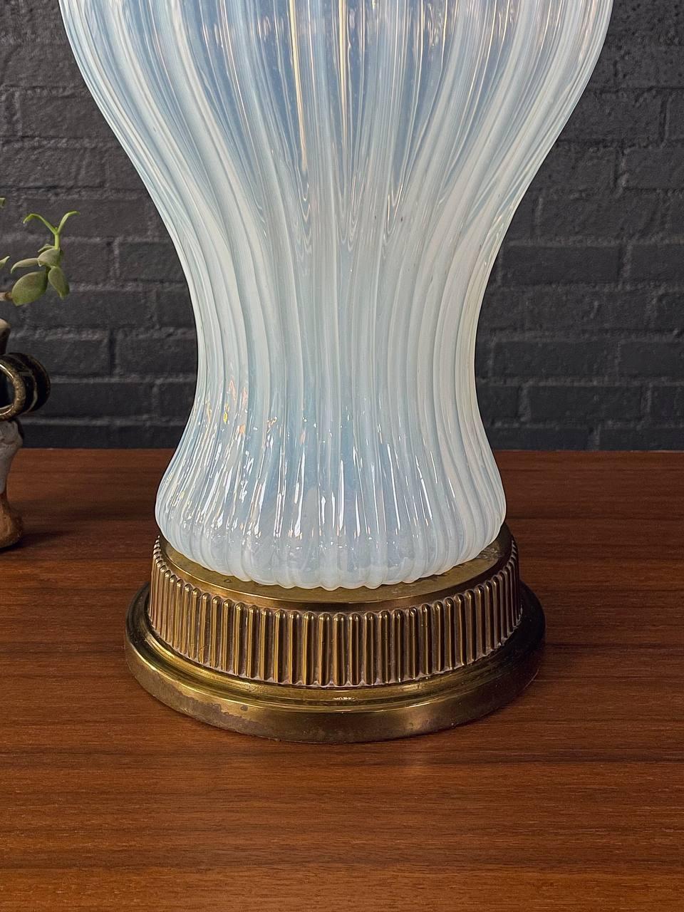Vintage Italian Beige Lámpara de mesa de cristal de Murano en venta 3