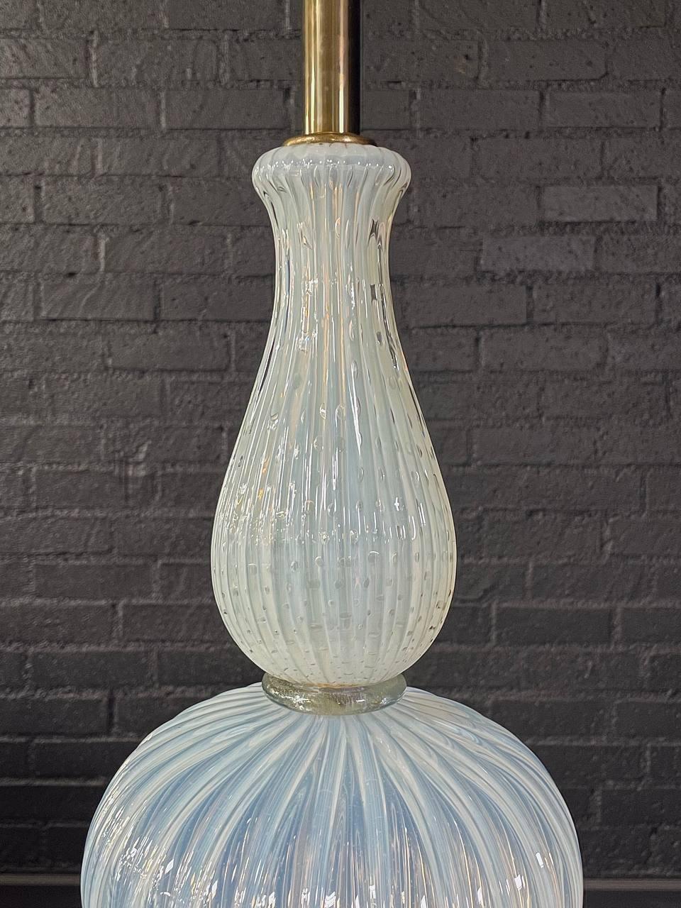 Vintage Italian Beige Lámpara de mesa de cristal de Murano en venta 2
