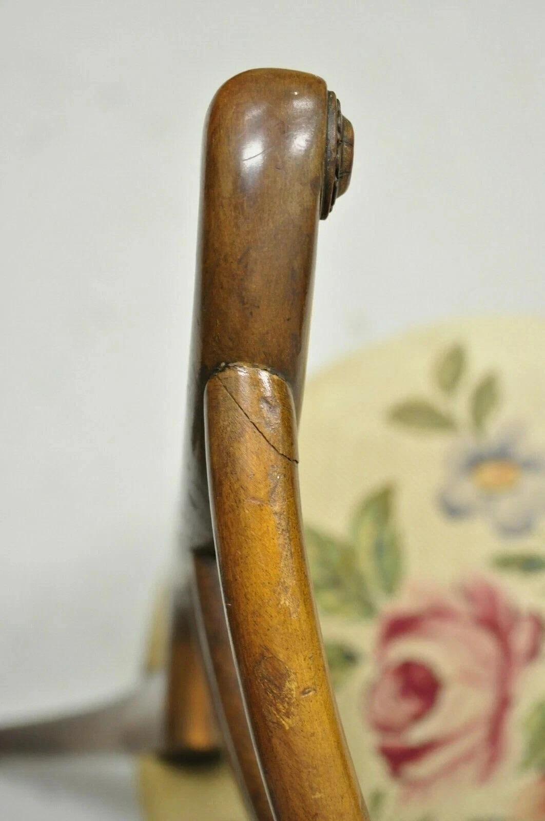 Sedia d'angolo con gambe a sciabola Biedermeier d'epoca con sedile a punta d'ago in vendita 2