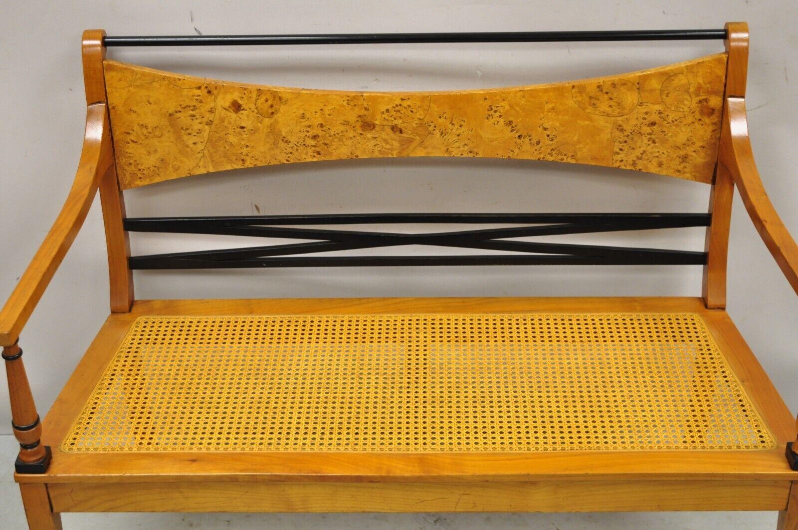Vintage Italienisch Biedermeier X-Frame Burlwood Cane Seat Klismos Long Bench Settee im Zustand „Gut“ im Angebot in Philadelphia, PA