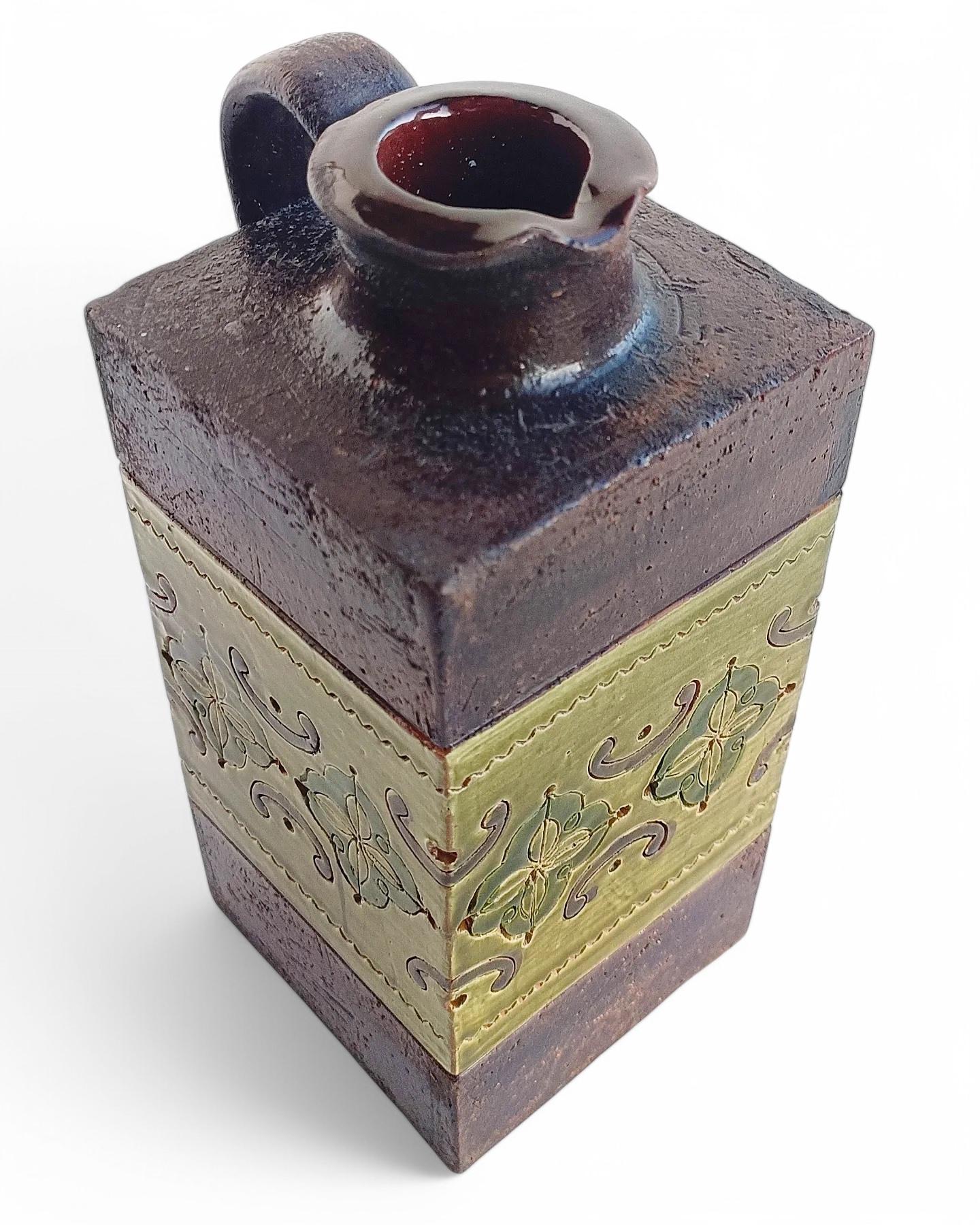 Rustic Mid Century Bitossi Aldo Londi ¨Arabesque Decor¨ Ceramic Pitcher, 1960s In Excellent Condition For Sale In Valencia, VC