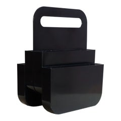 Portariviste italiano vintage in plastica ABS nera di Olaf von Bohr per Kartell