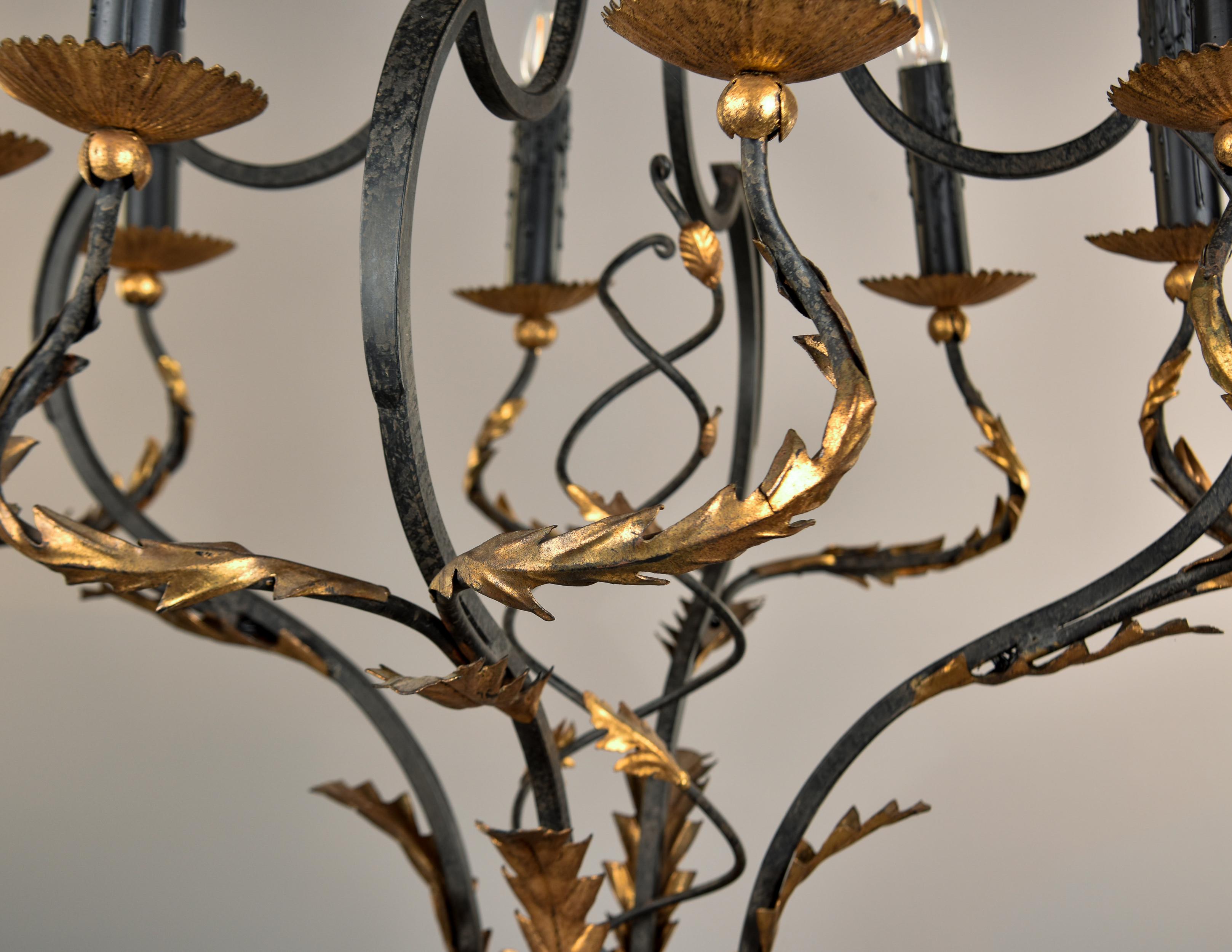 20th Century Vintage Italian Black and Gilt Tole Eight Light Chandelier For Sale