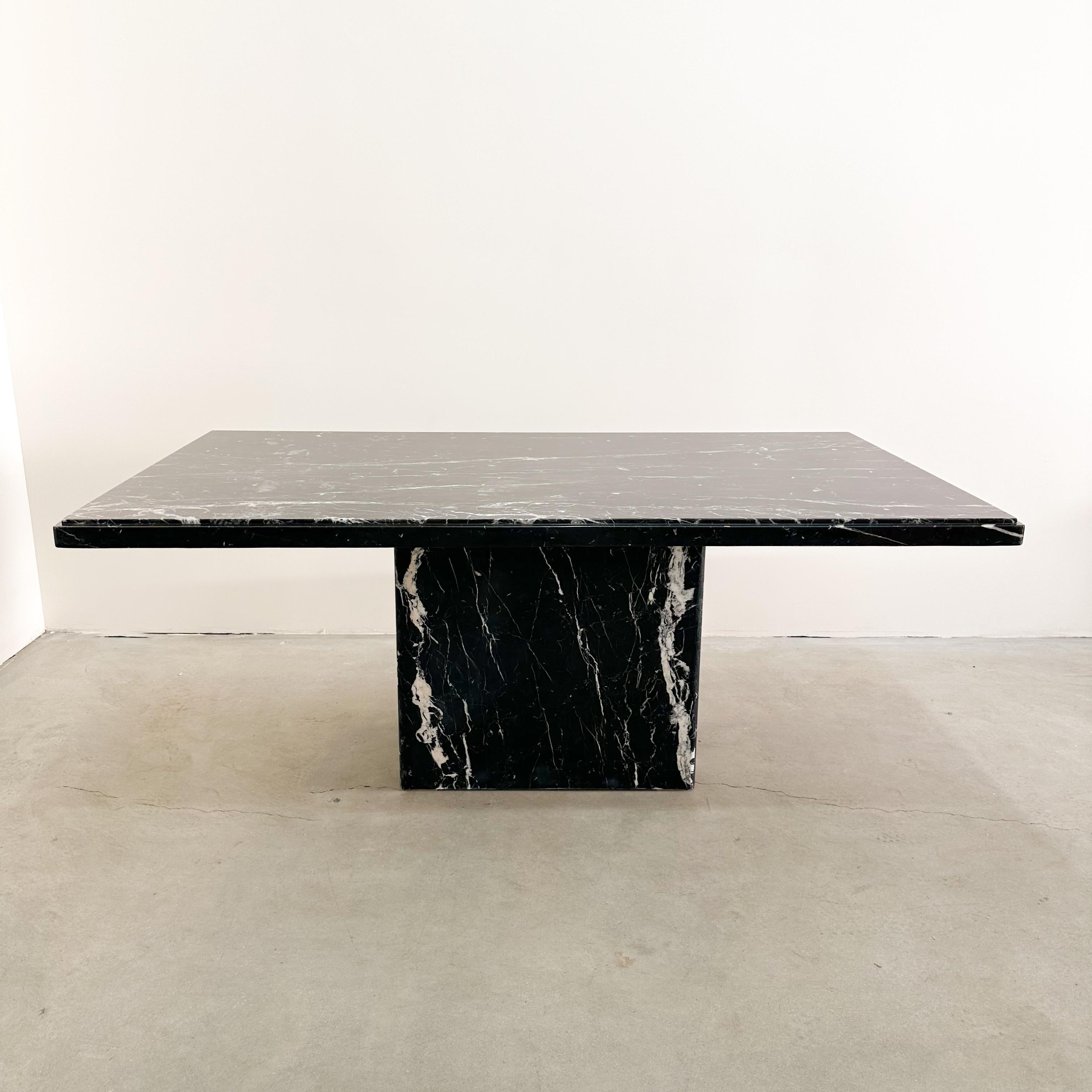 Vintage Italian Black And White Rectangle Marble Dining Table In Good Condition For Sale In Palm Desert, CA